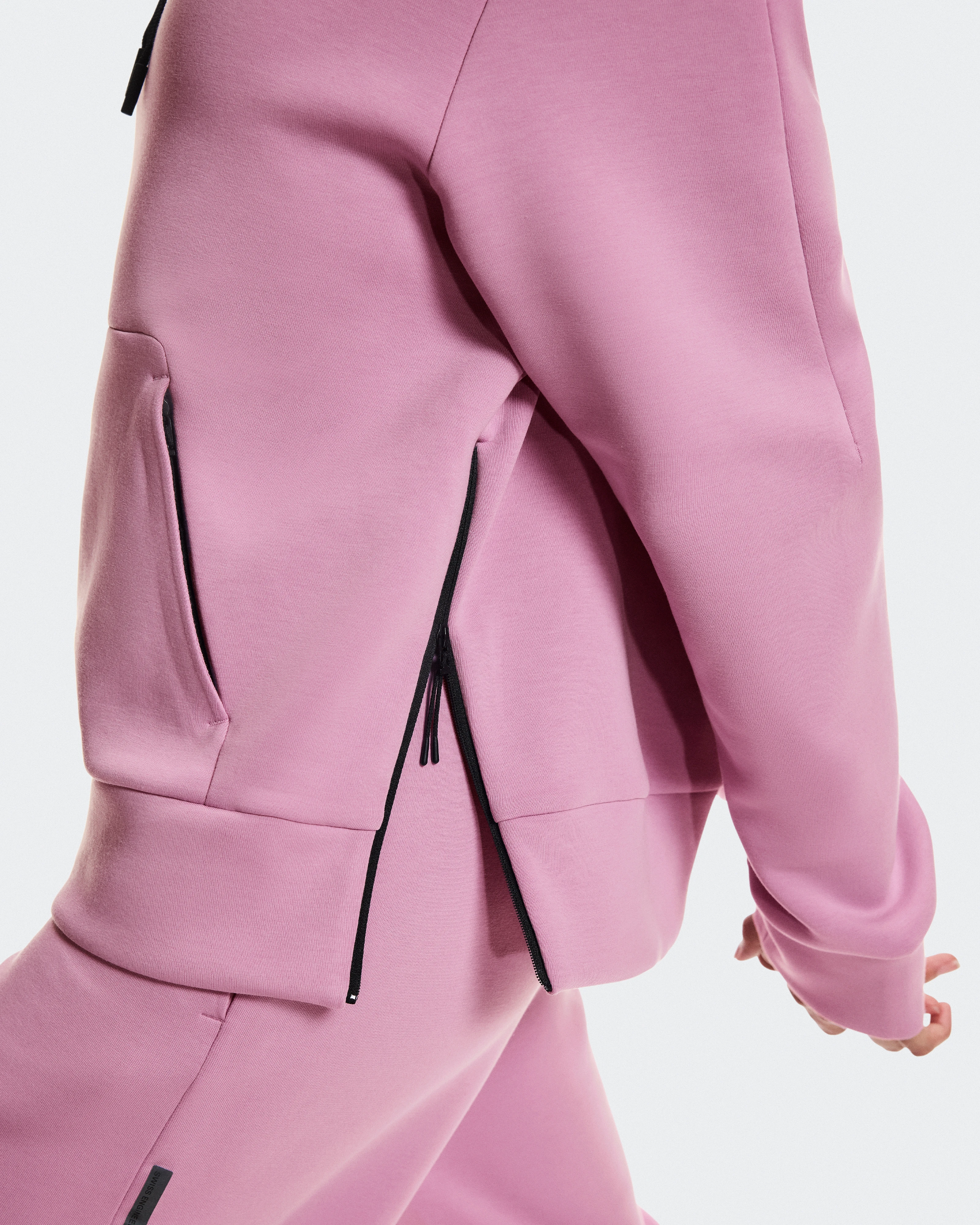 On Focus Tech Hoodie Sakura Women Hoodies and sweatshirts