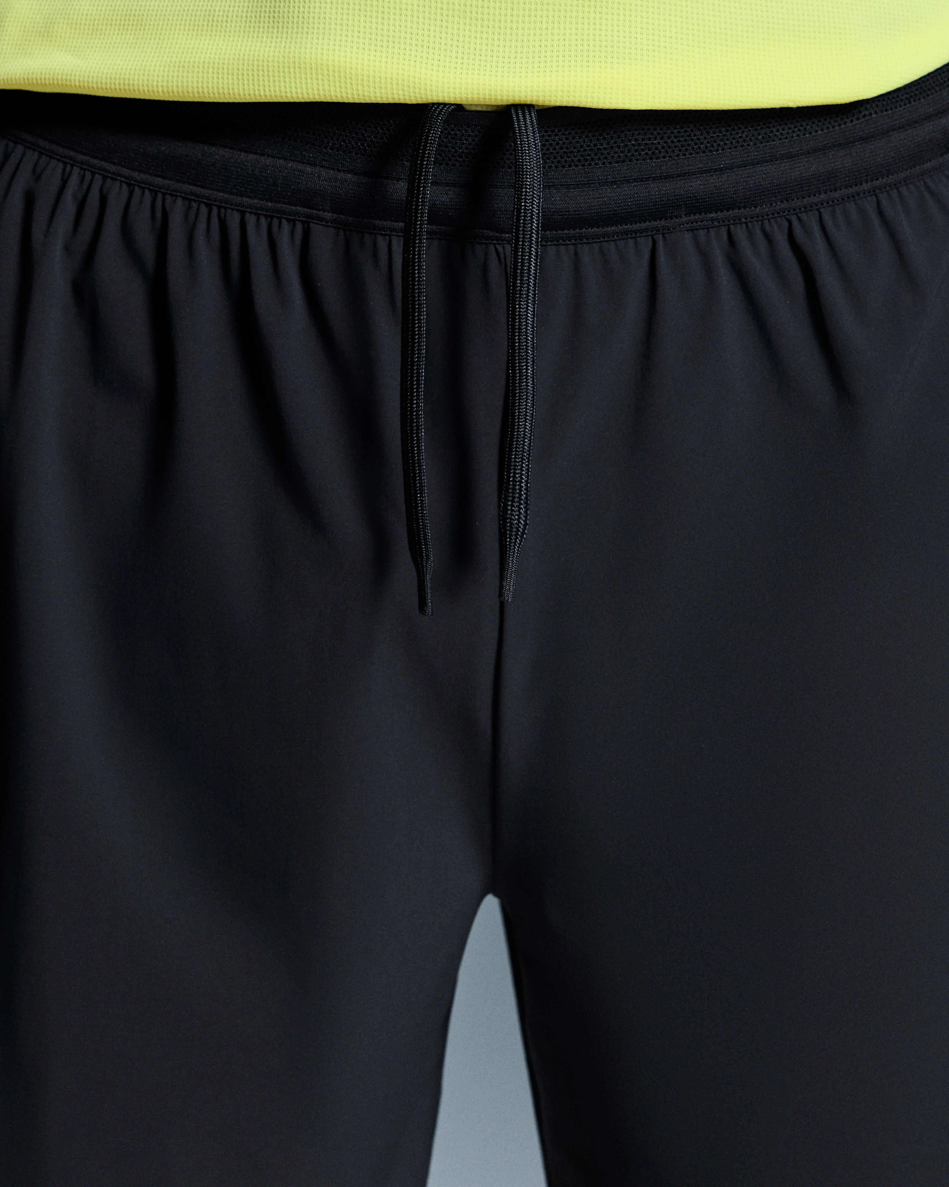 On 5" Performance 2/1 Shorts Black Men Shorts