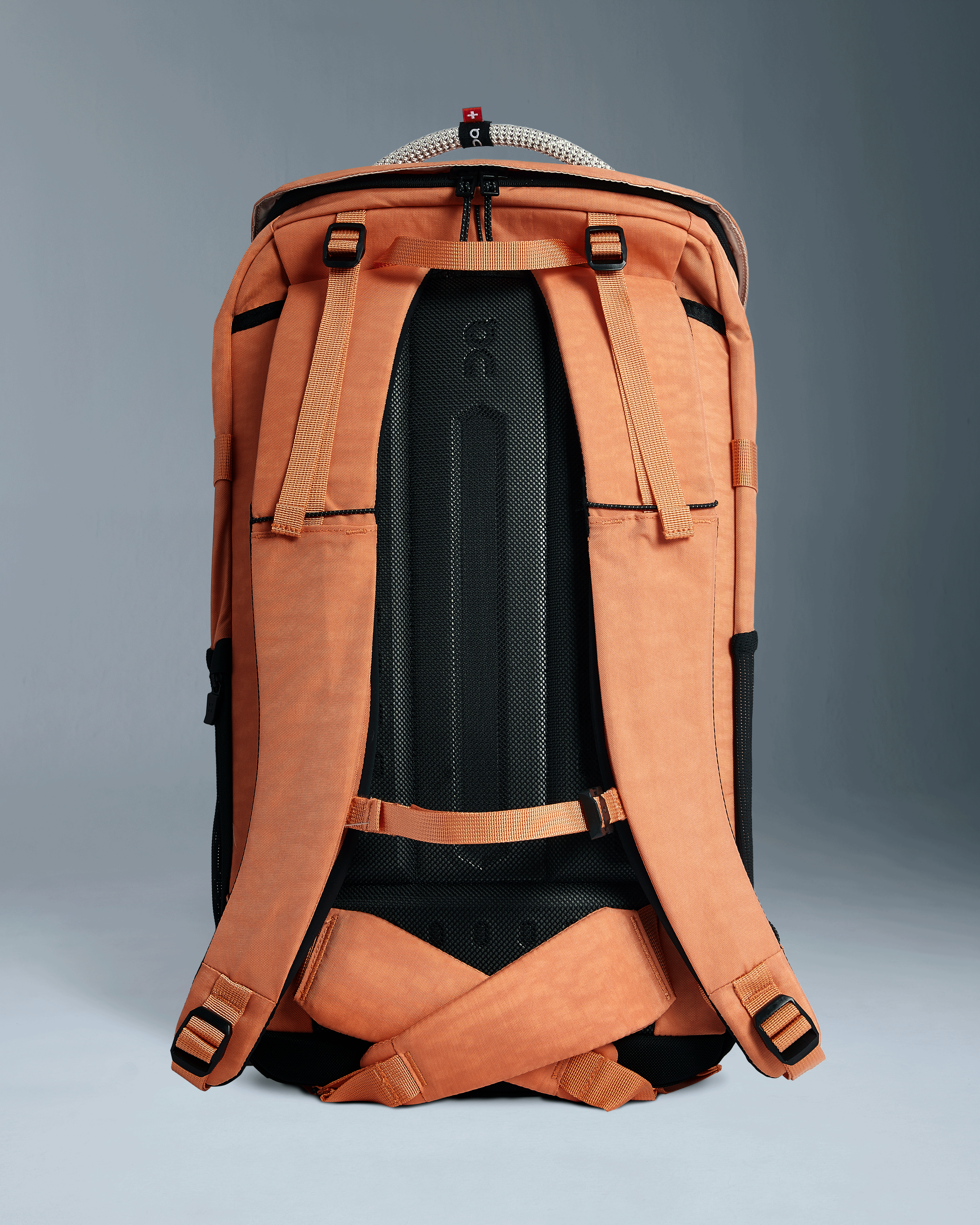 On Speed Pack 24L Elite Desert Glow Unisex Bags