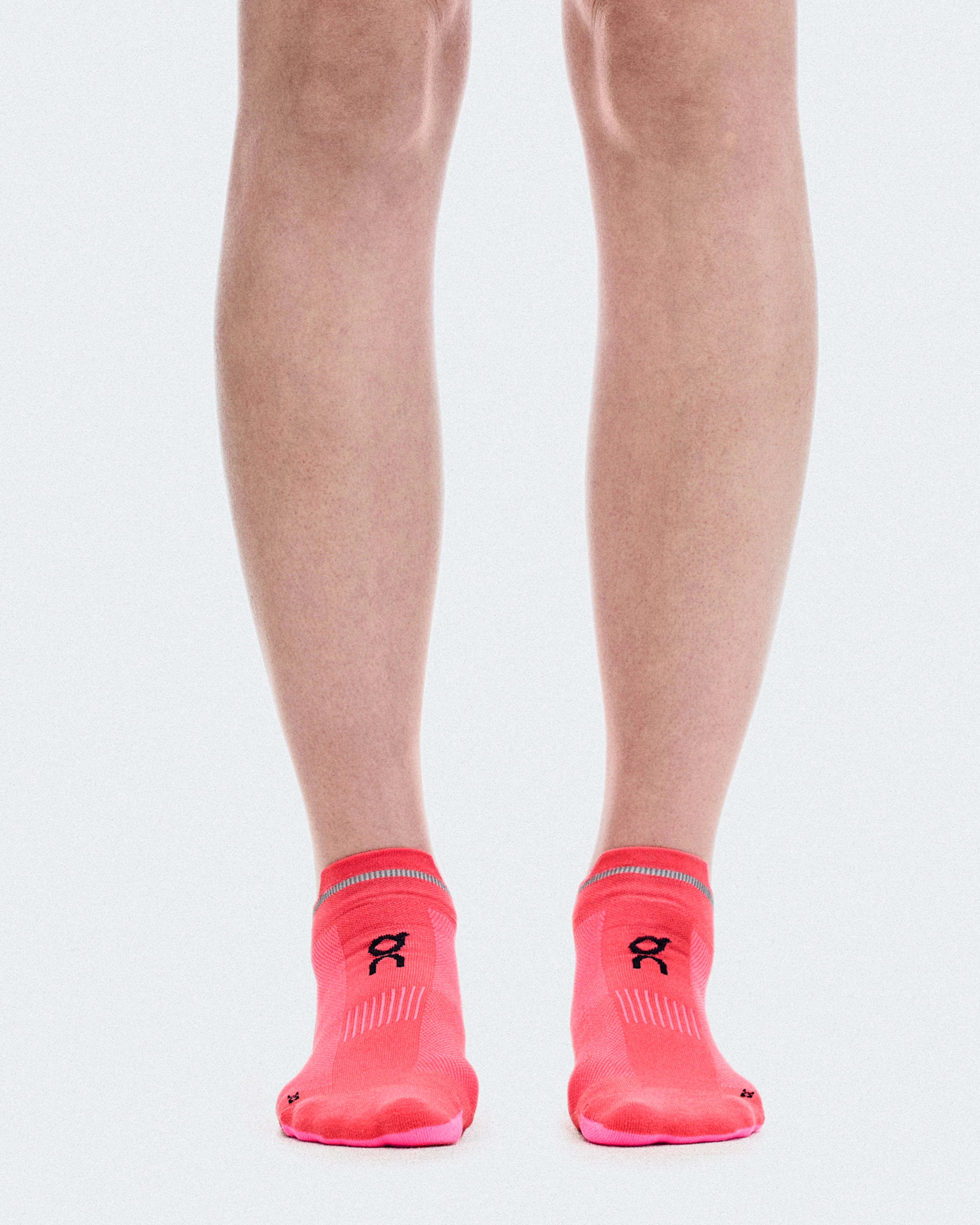 On Elite Run Sock Low Camellia & Azalea Unisex Socks