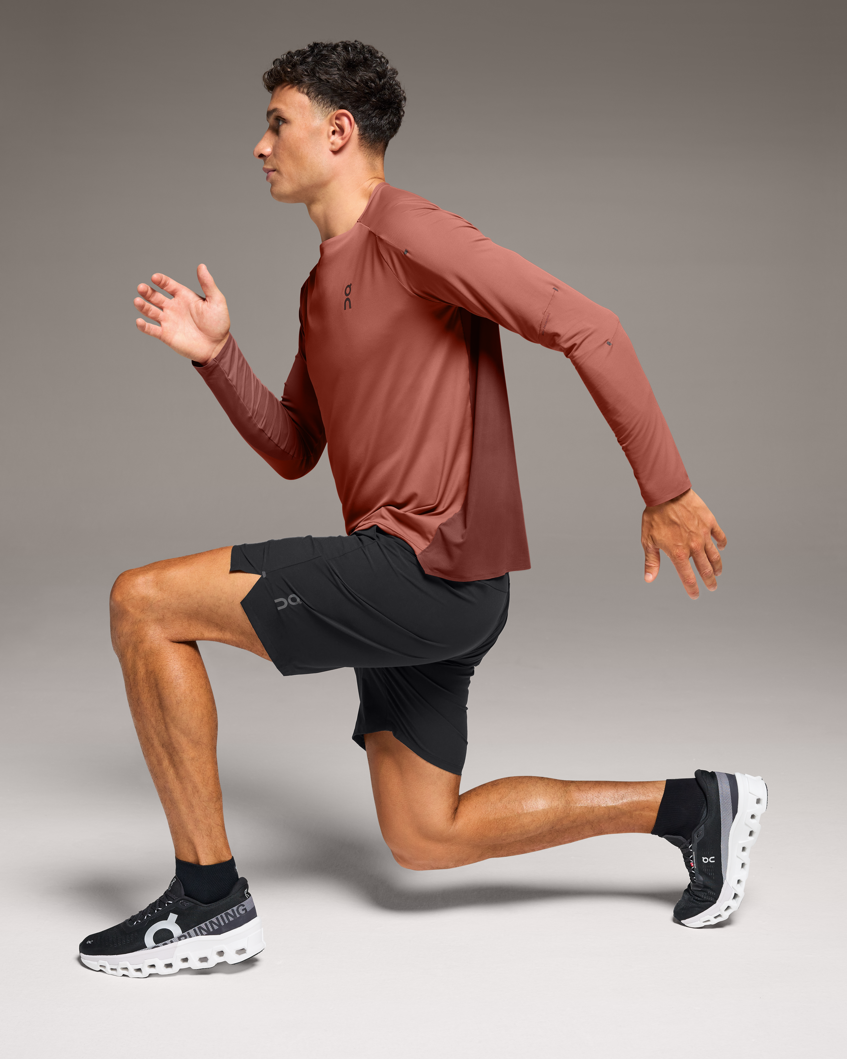 On Performance Hybrid Short Black Men Shorts
