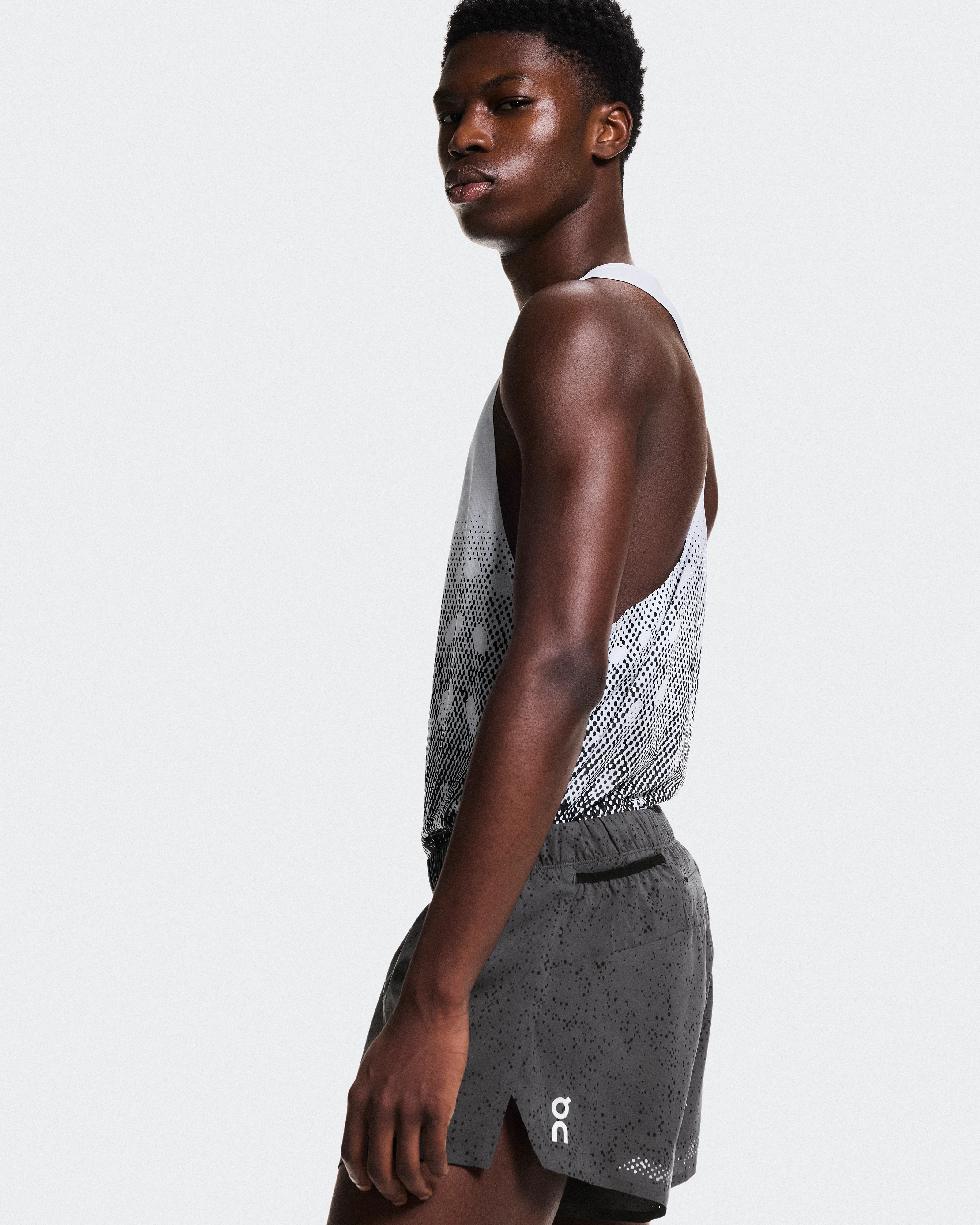 On Zero Shorts Iron & Black Men Shorts
