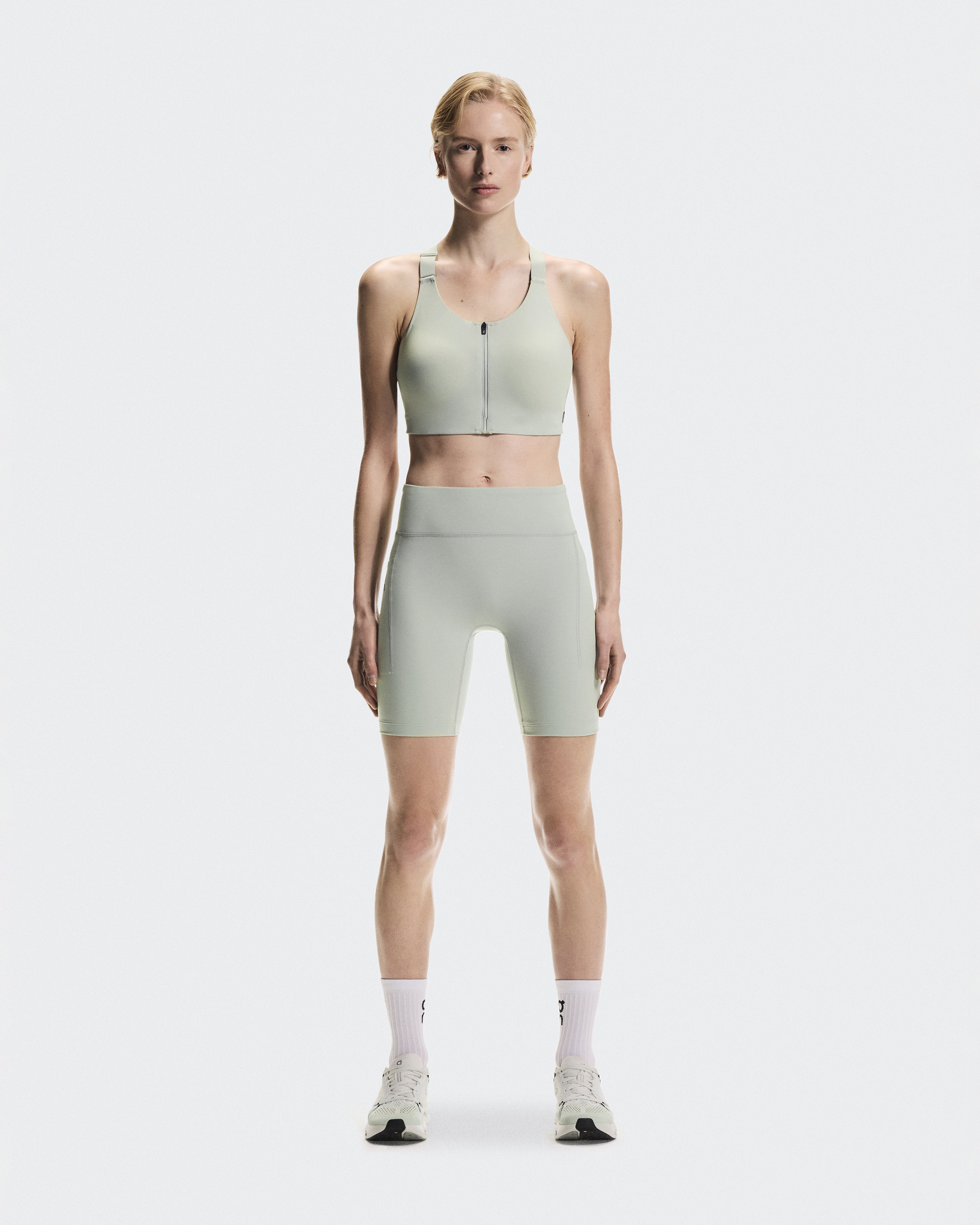 8" Performance Tights in Tin