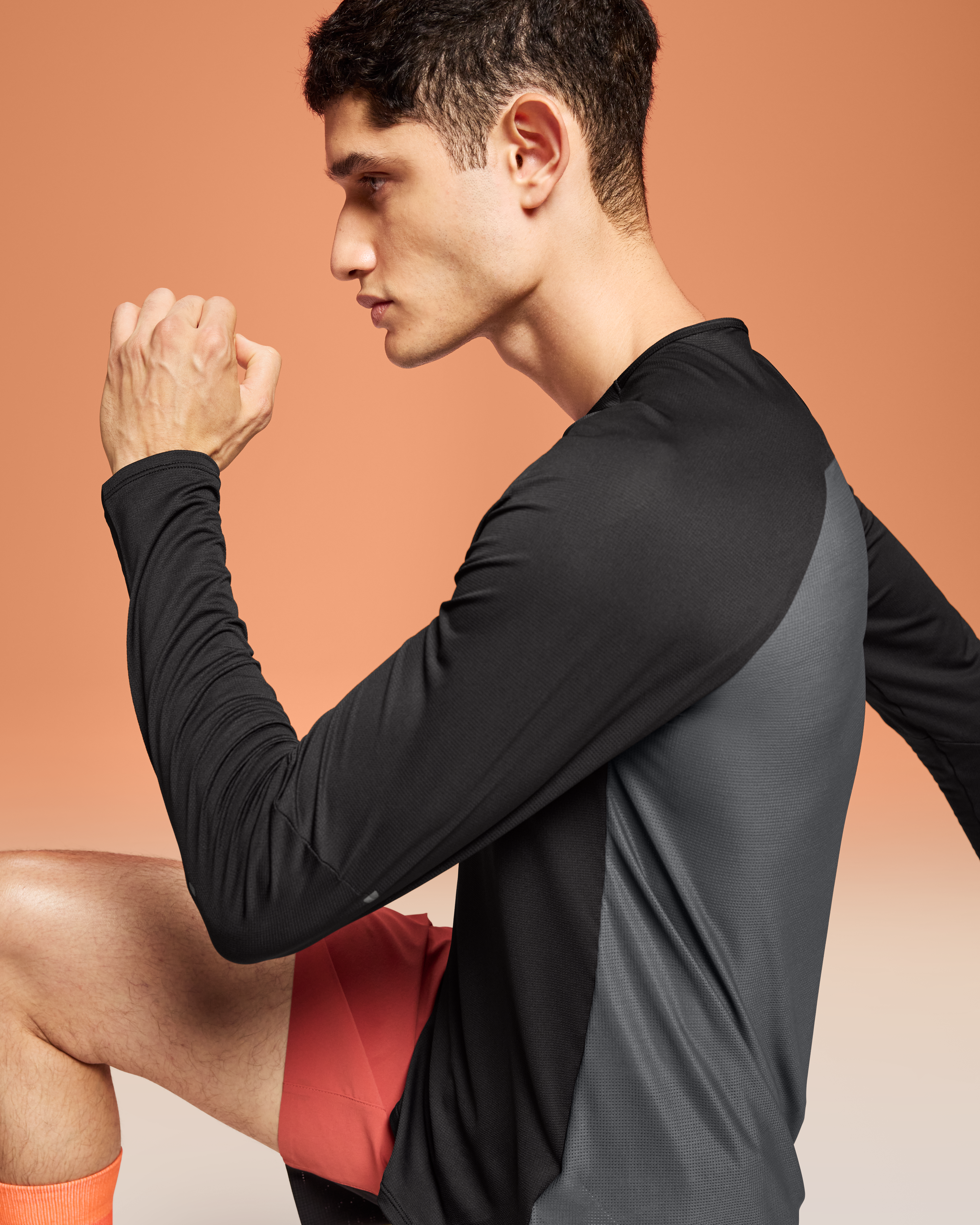 On Performance Long-T Black & Eclipse Men Tops and t-shirts