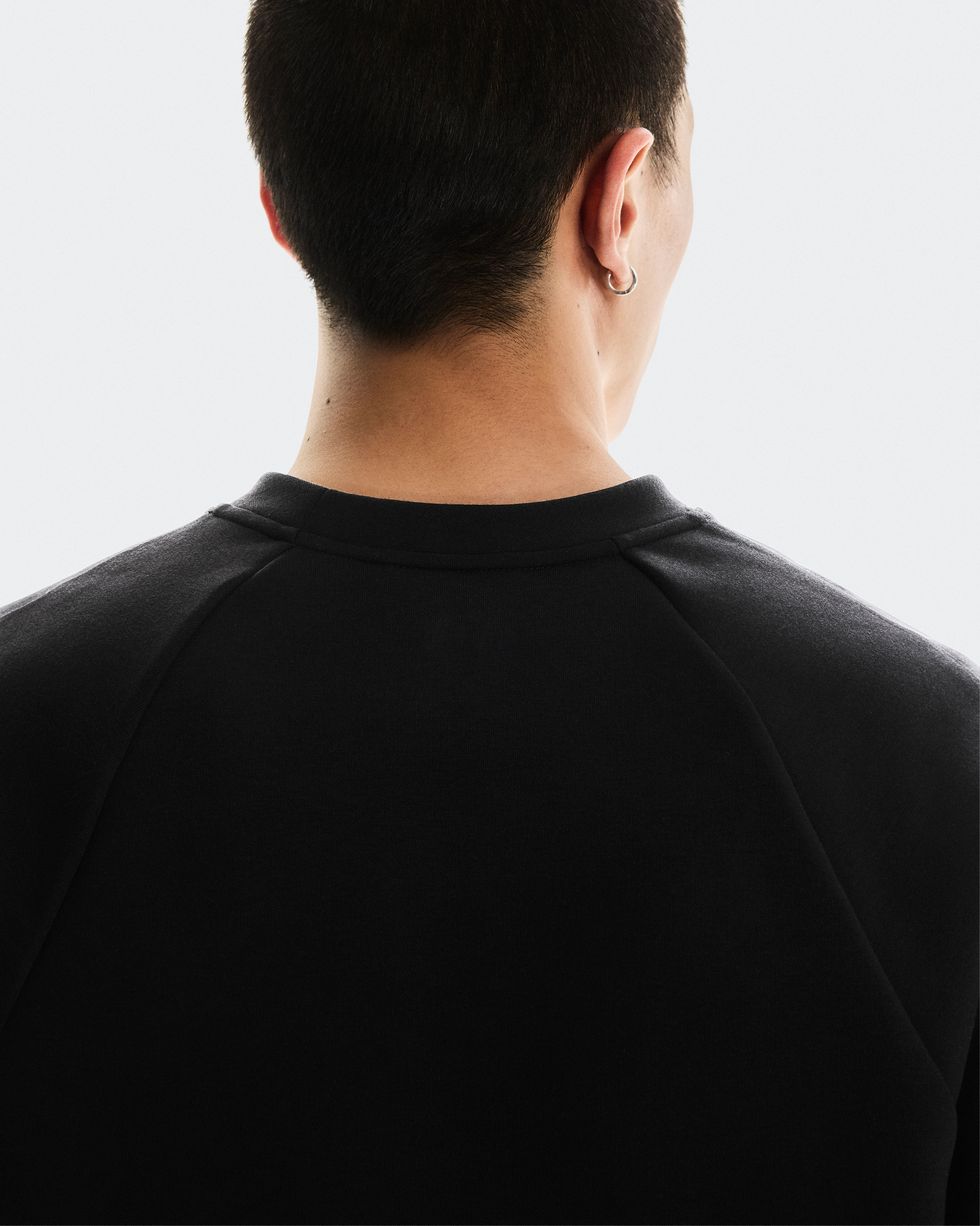 On Focus Tech Crew Black Men Hoodies and sweatshirts