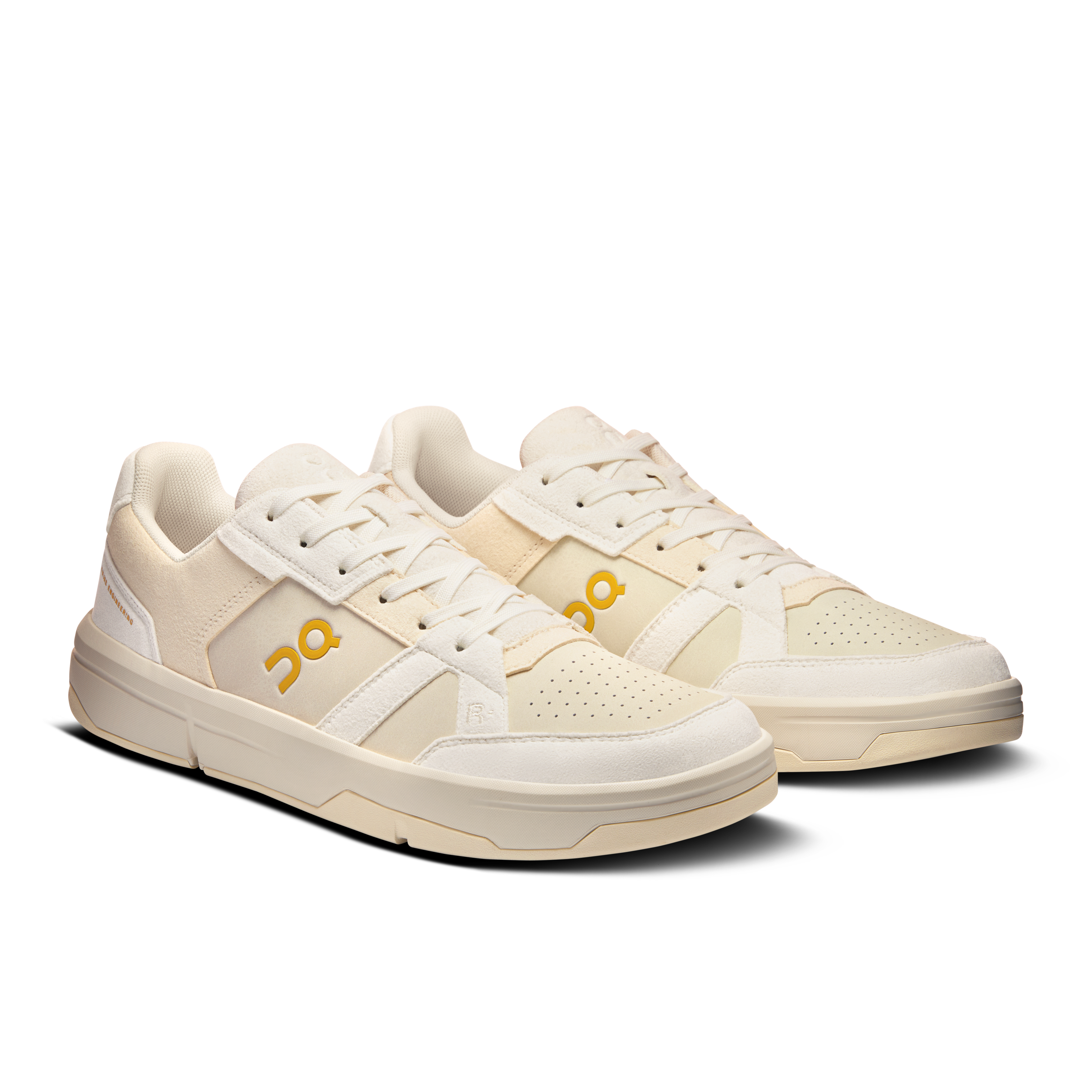 On THE ROGER Clubhouse Ace Ivory & Dew Men Tennis Shoes