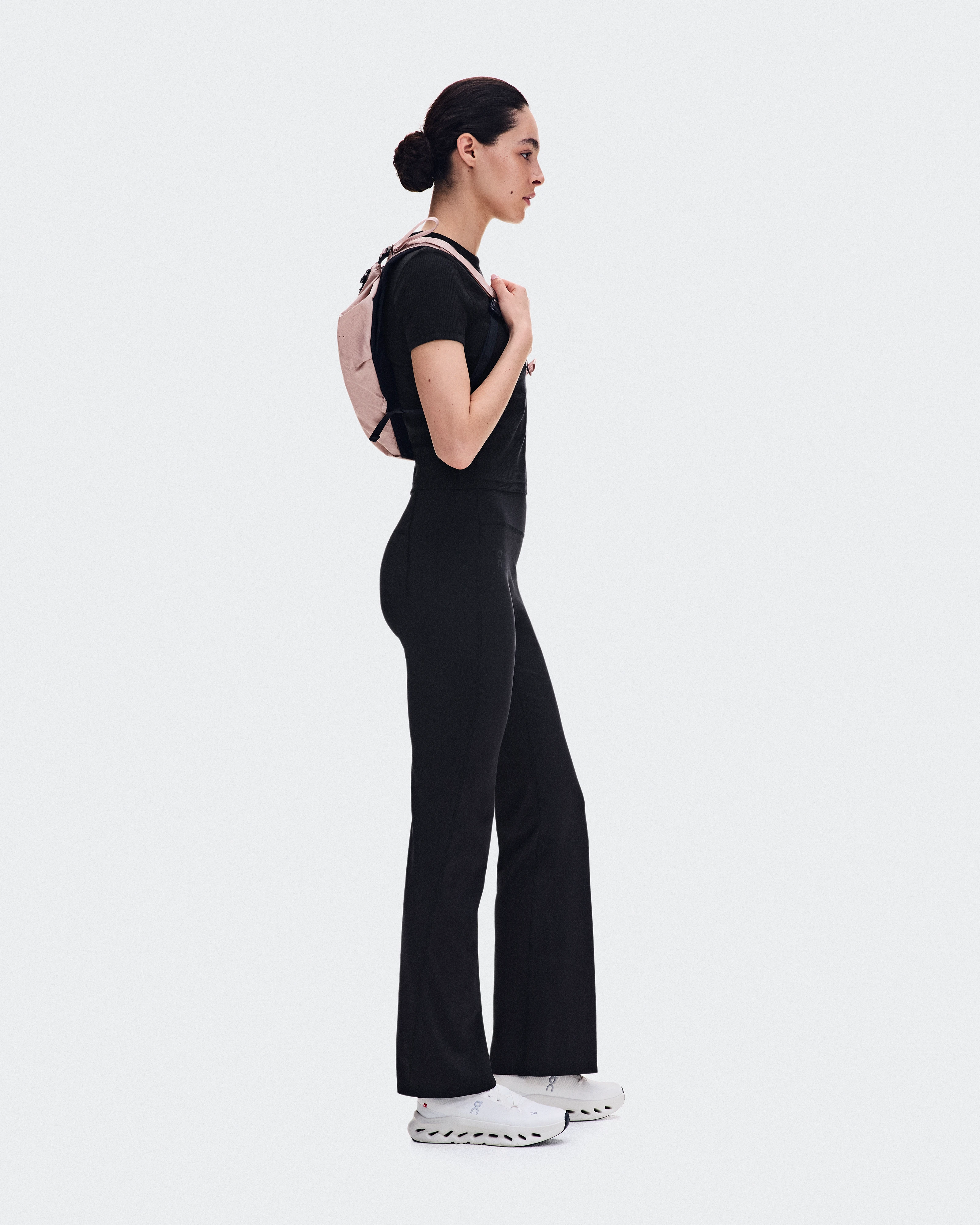 On Sling Pack 9L Biscuit & Black Unisex Bags