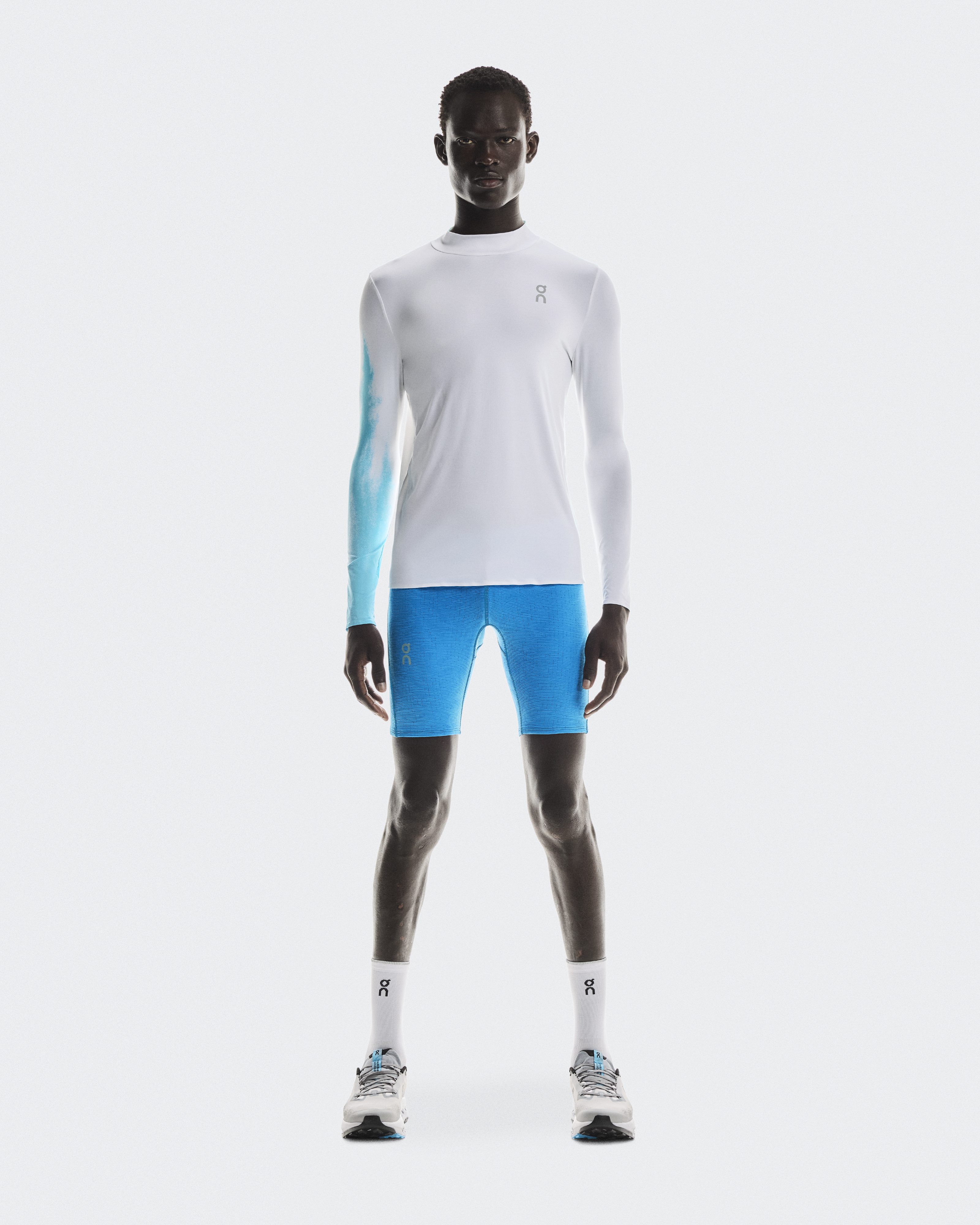 Pace Long-T Long-Sleeve Shirt in White/Horizon