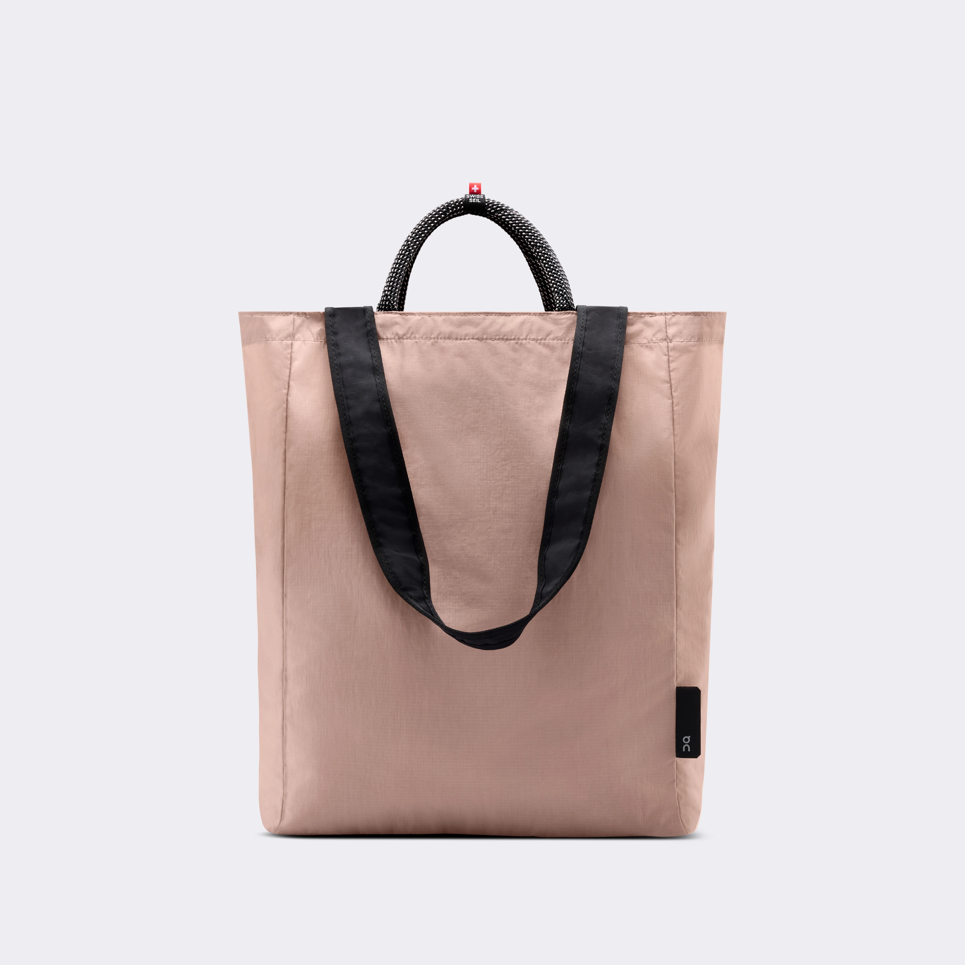 On Tote Pack 25L Biscuit & Black Unisex – Active lifestyle Bags