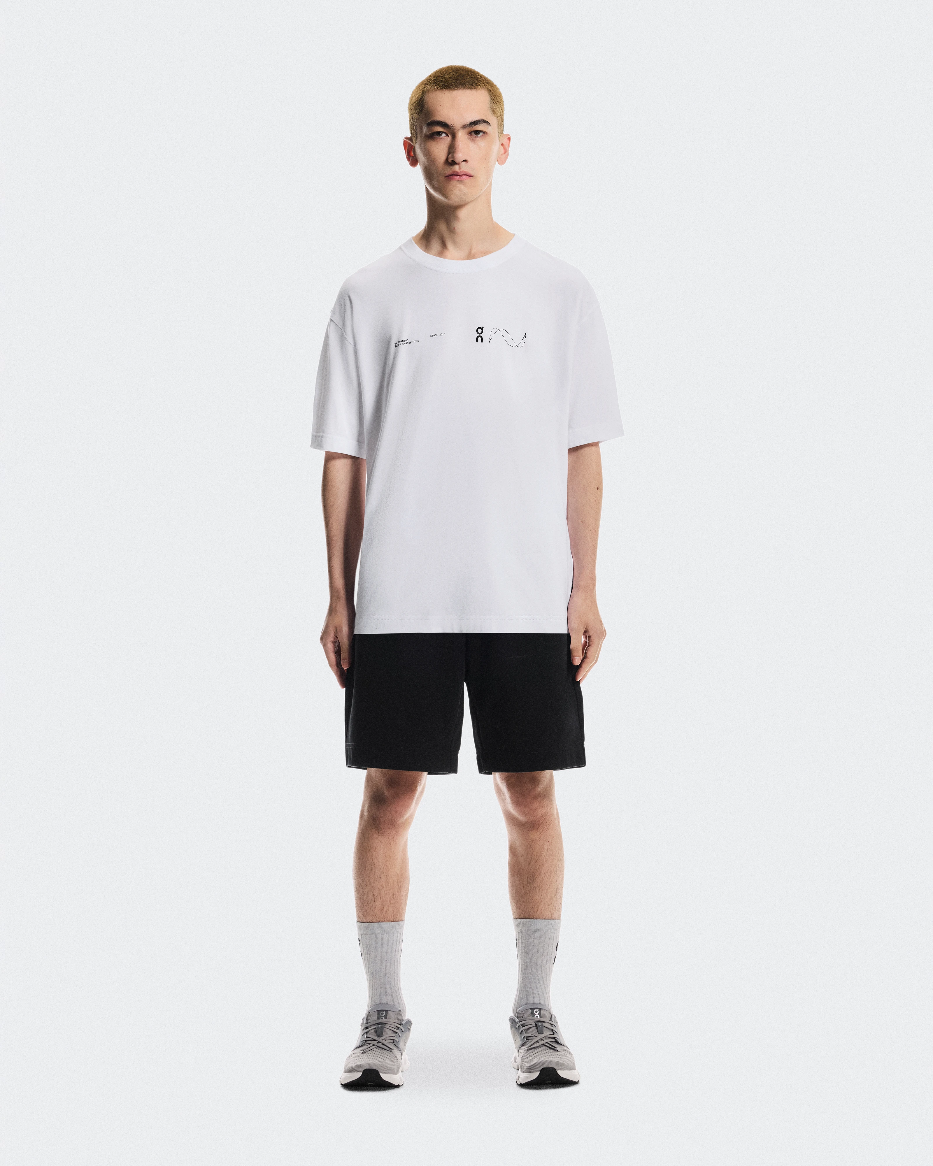 On Club-T Avant White Men Tops and t-shirts