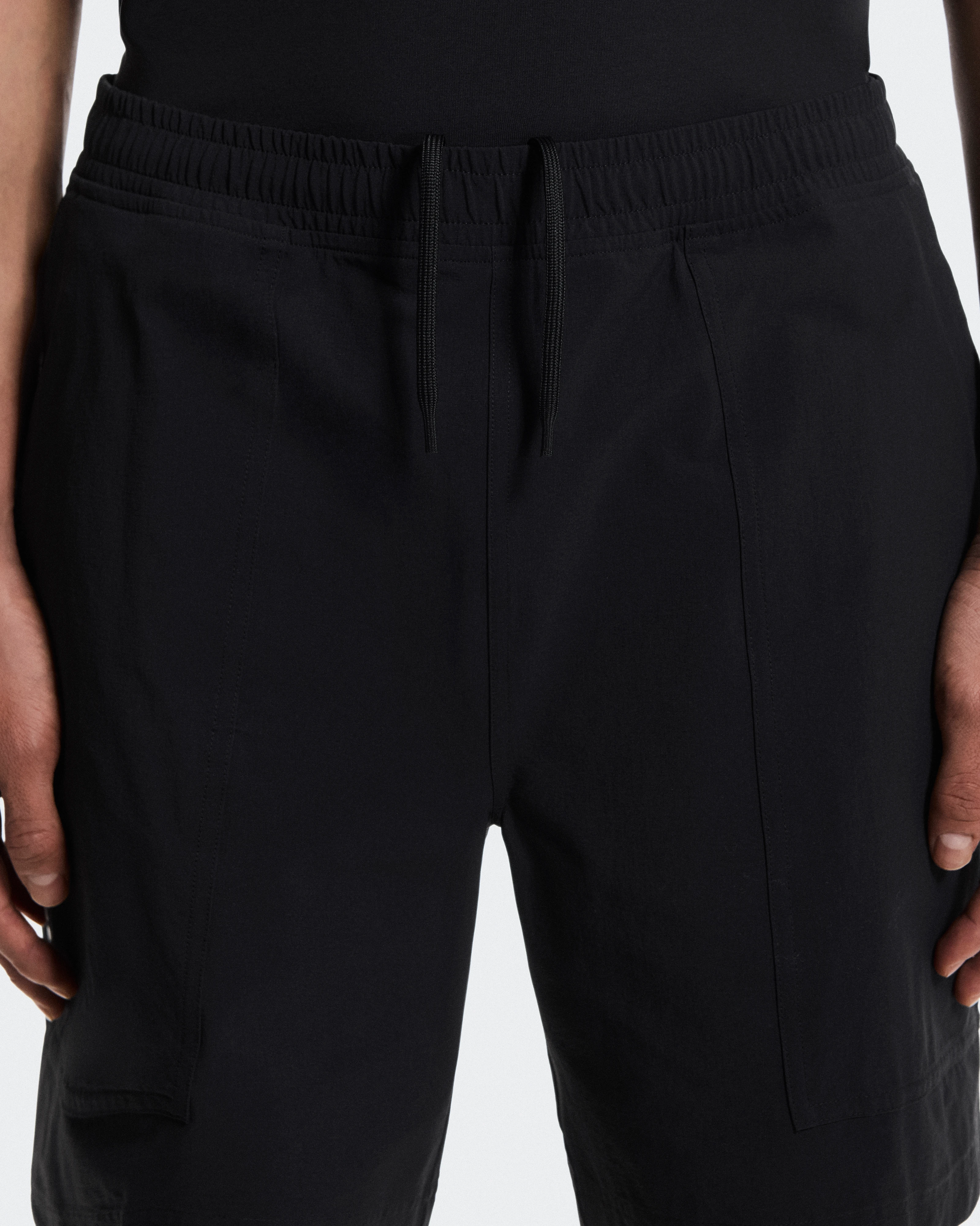 On Trek Shorts SHF Black Men Shorts