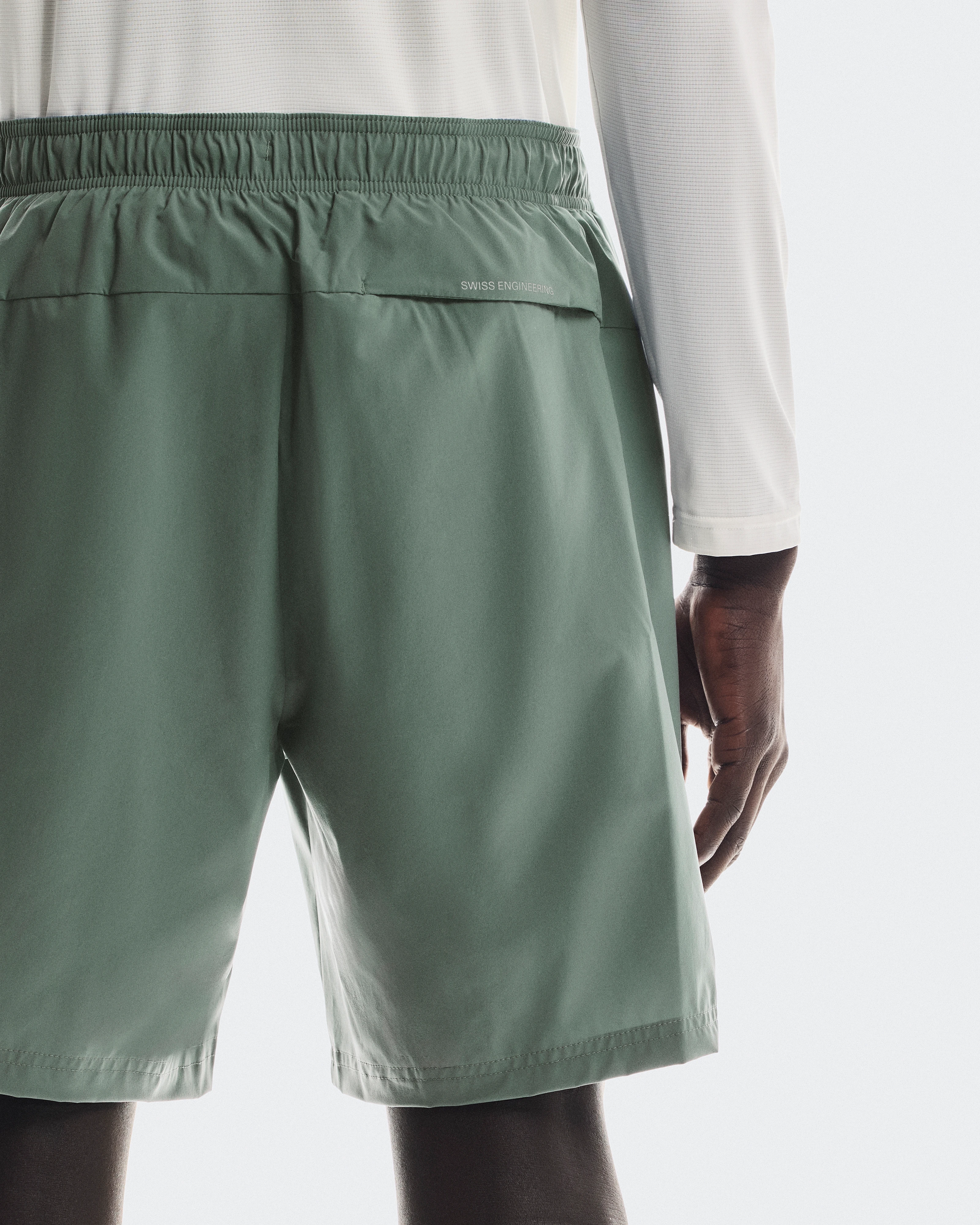 On 7" Core Shorts Olive Men Shorts