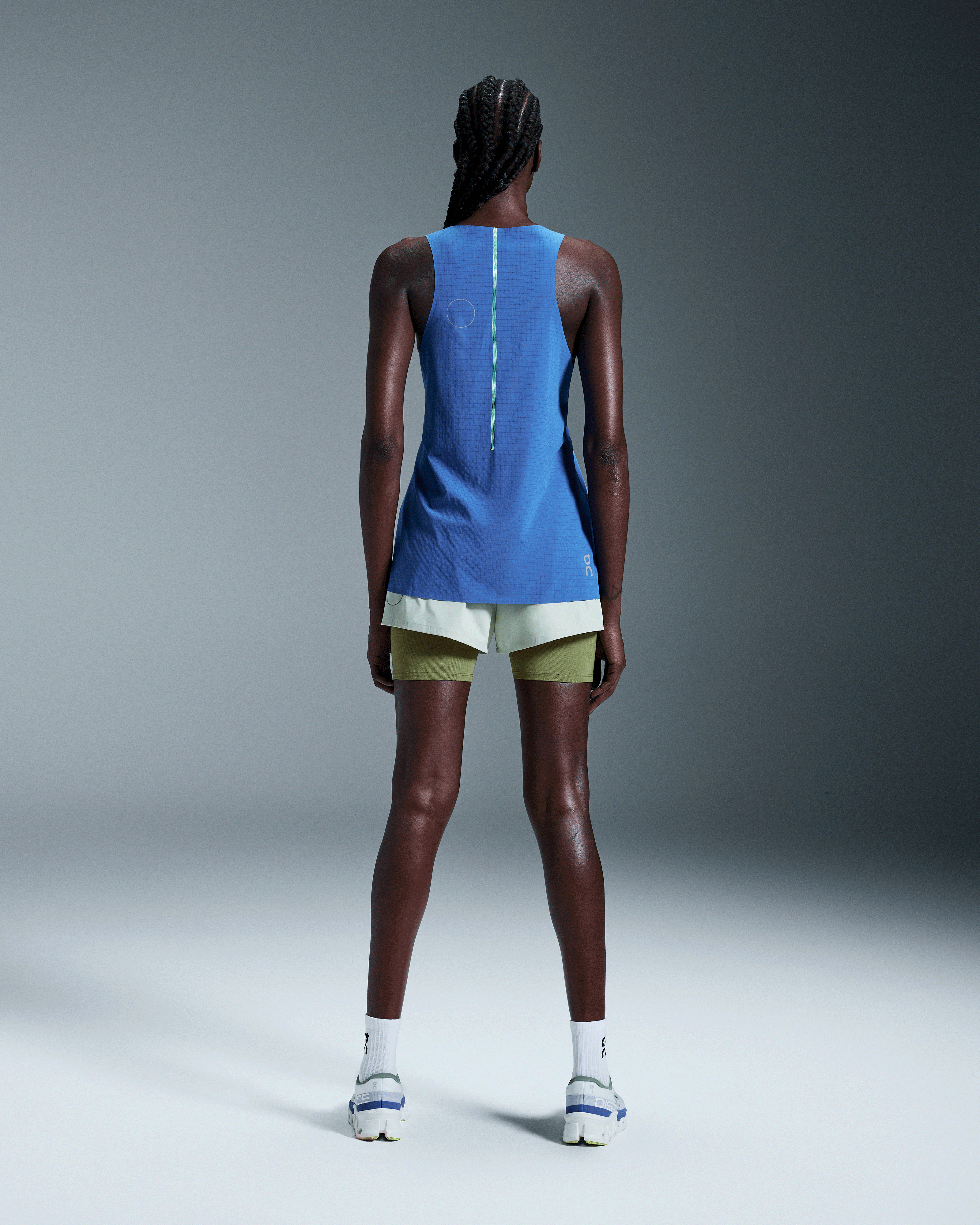 On Pace Shorts DISTANCE Chalk Women Shorts