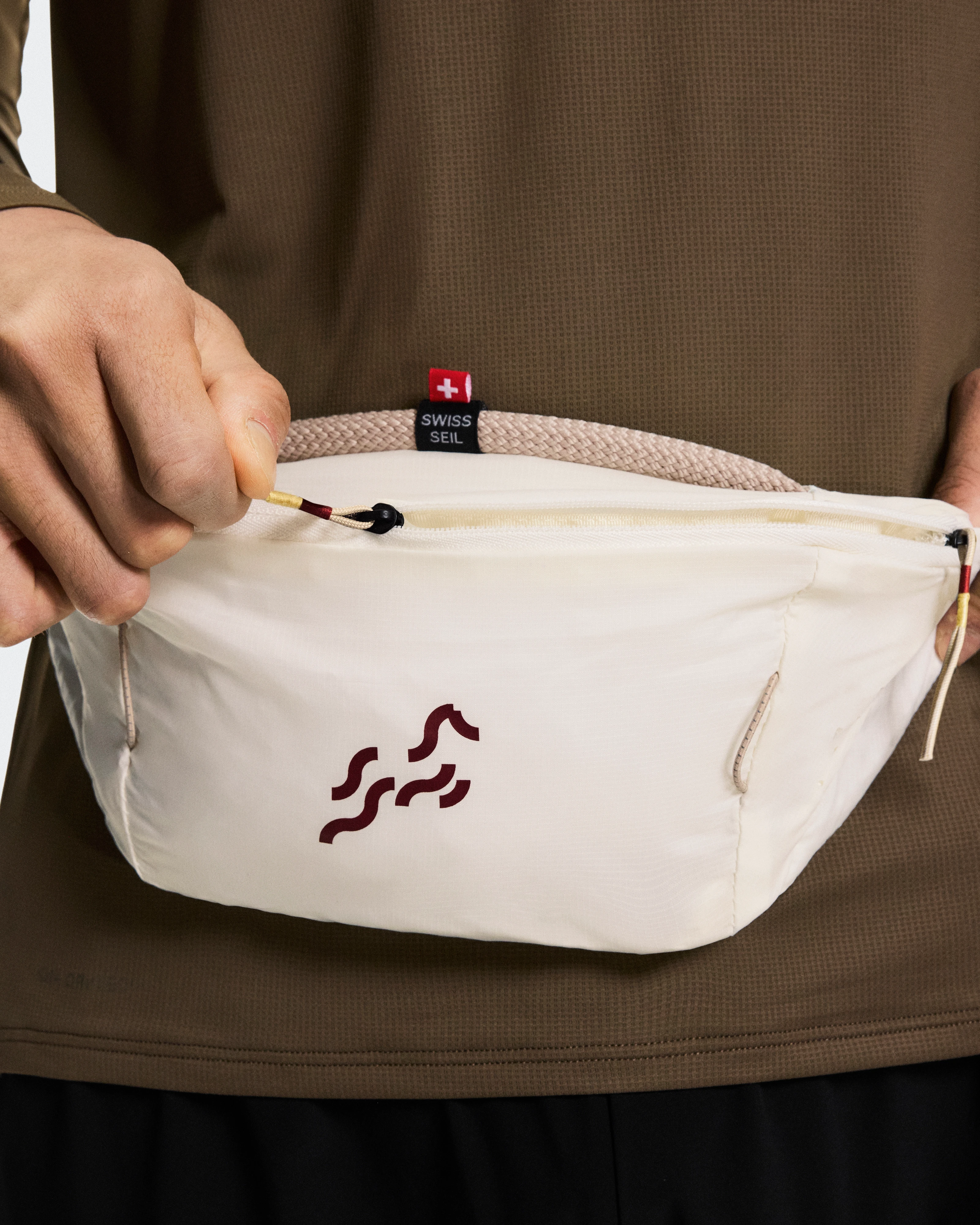 On Waist Pack 2L Lite Year of the Horse Ivory Unisex Bags