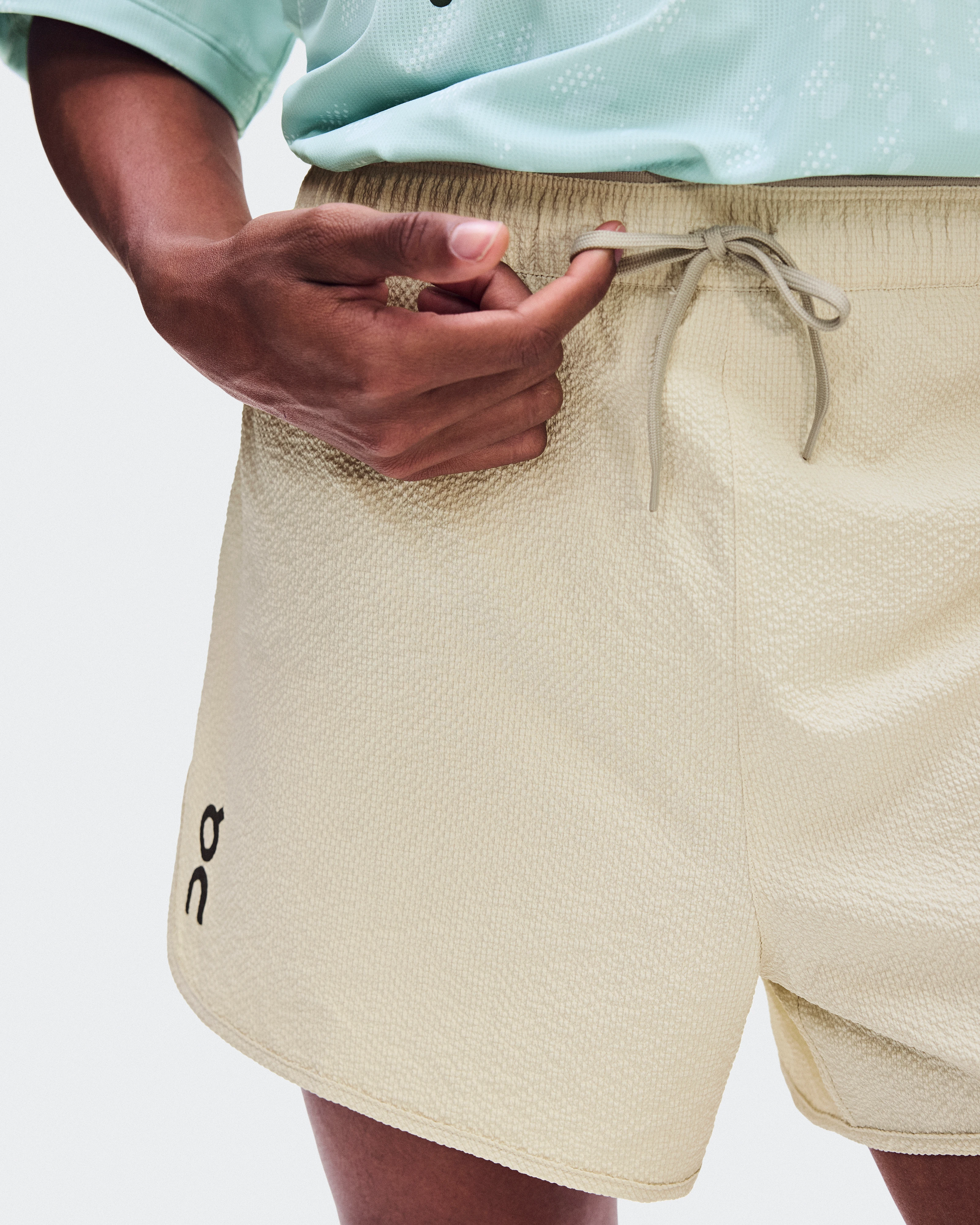 On Performance Volt Shorts Hare Men Shorts