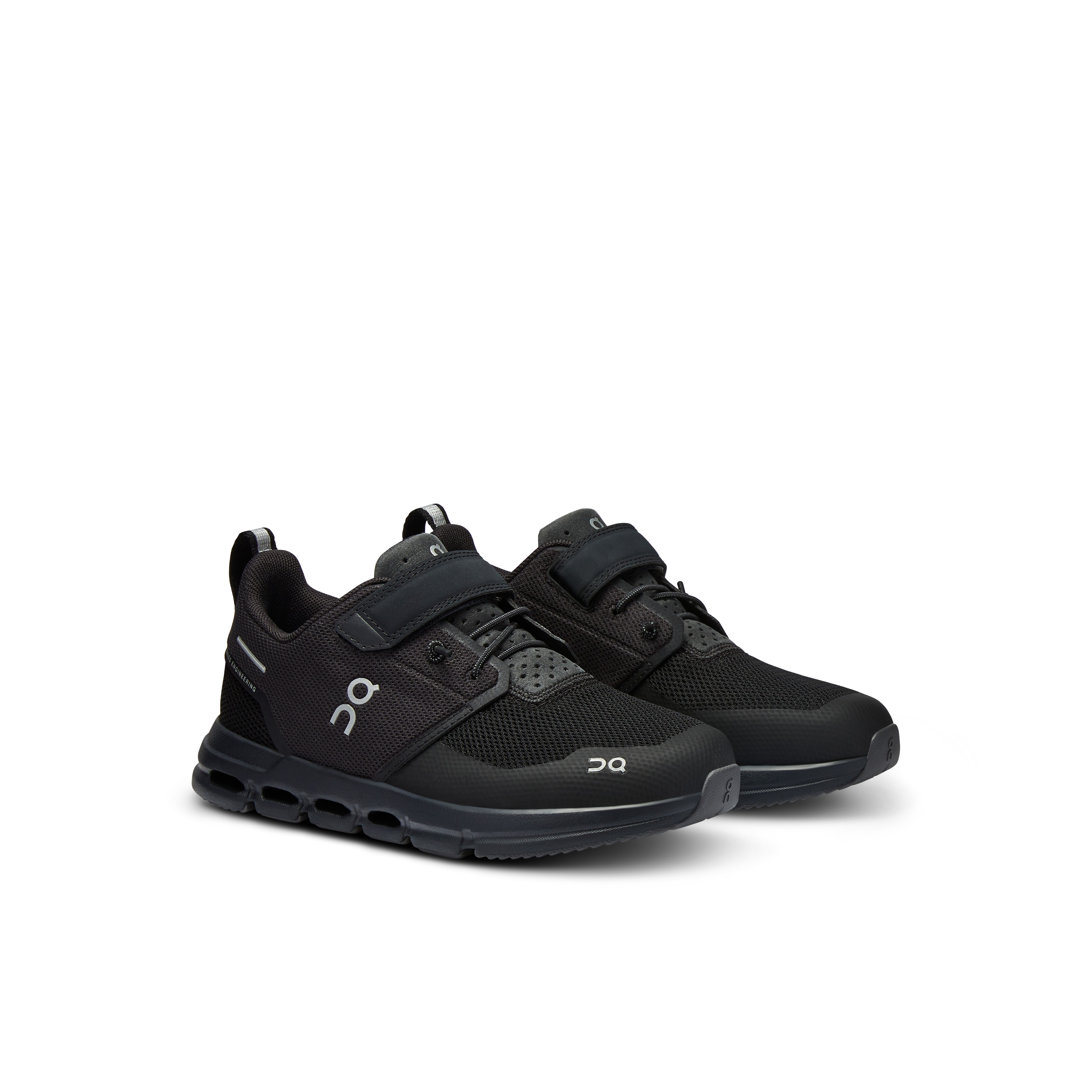 On Cloud Play All Black Kids Active life Shoes