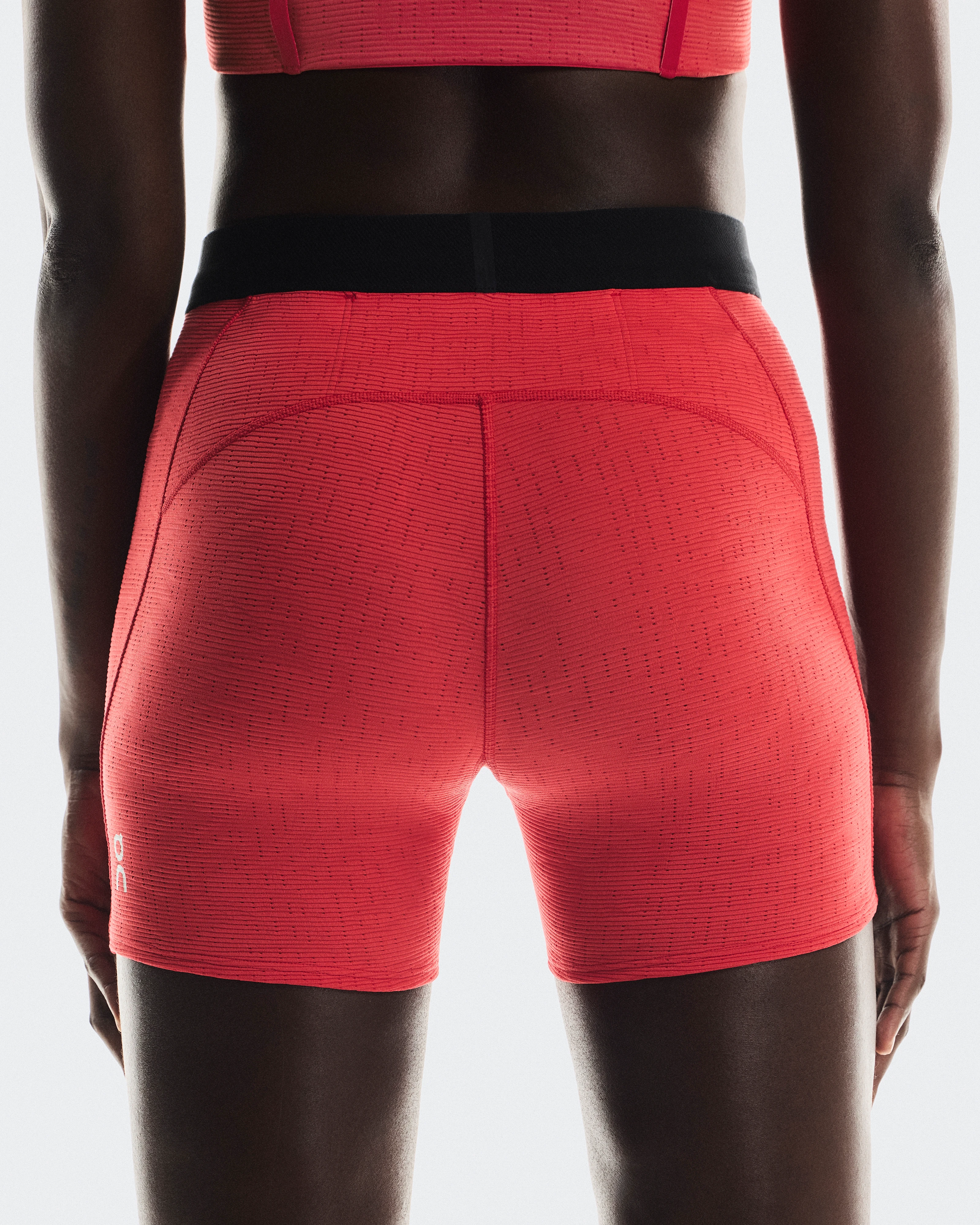 On Pace Tights Short Red Women Tights