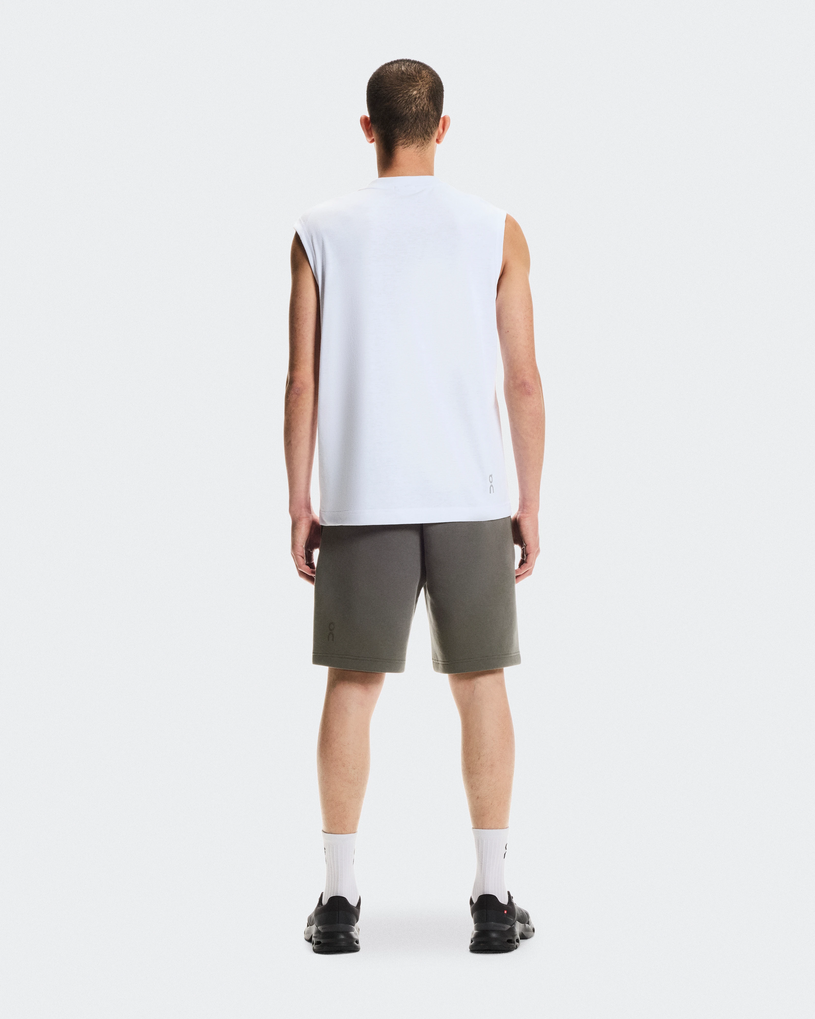 On Focus Tech Shorts Shadow Men Shorts