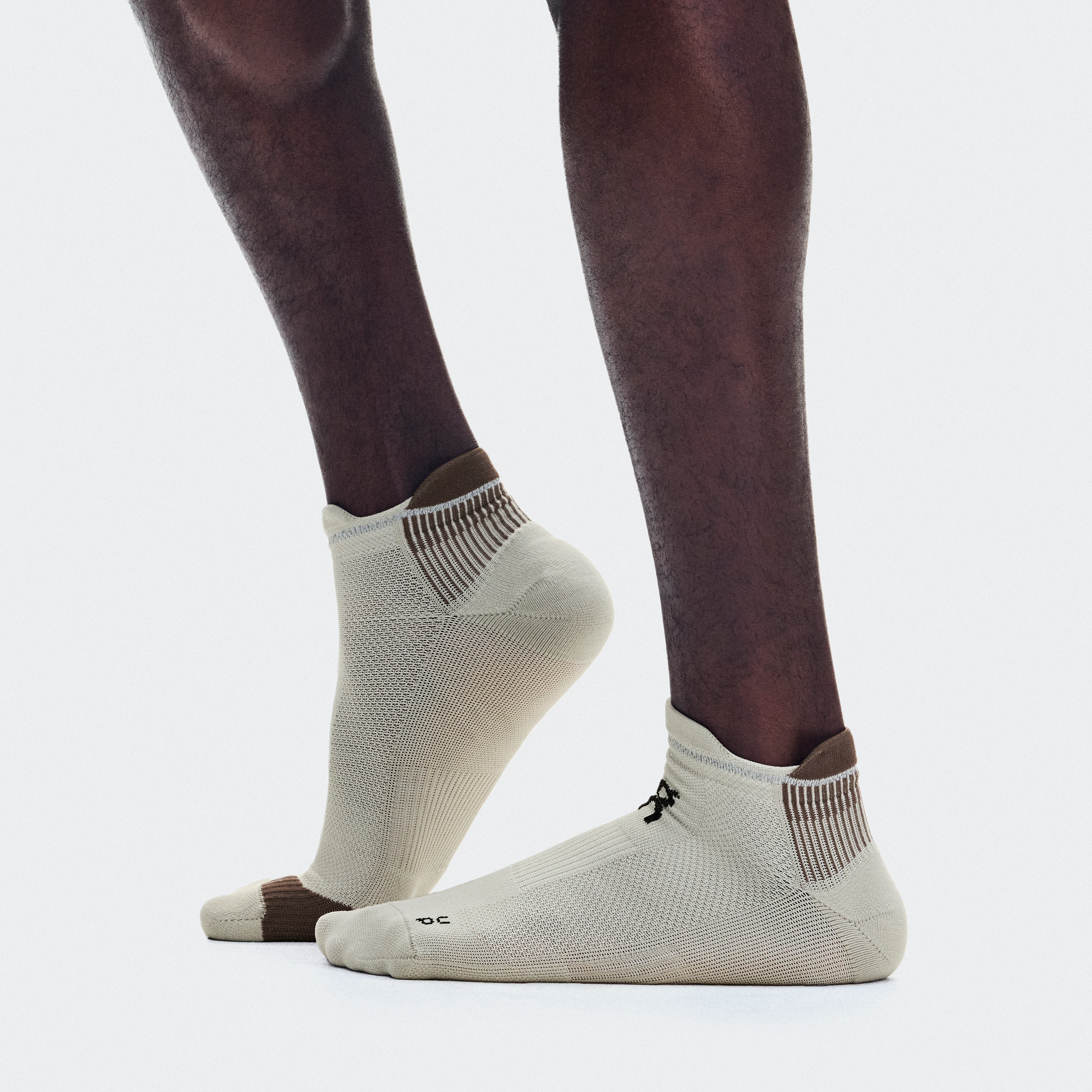 On Performance Run Sock Low Brume & Clove Unisex – Performance running, breathable, cushioning Socks