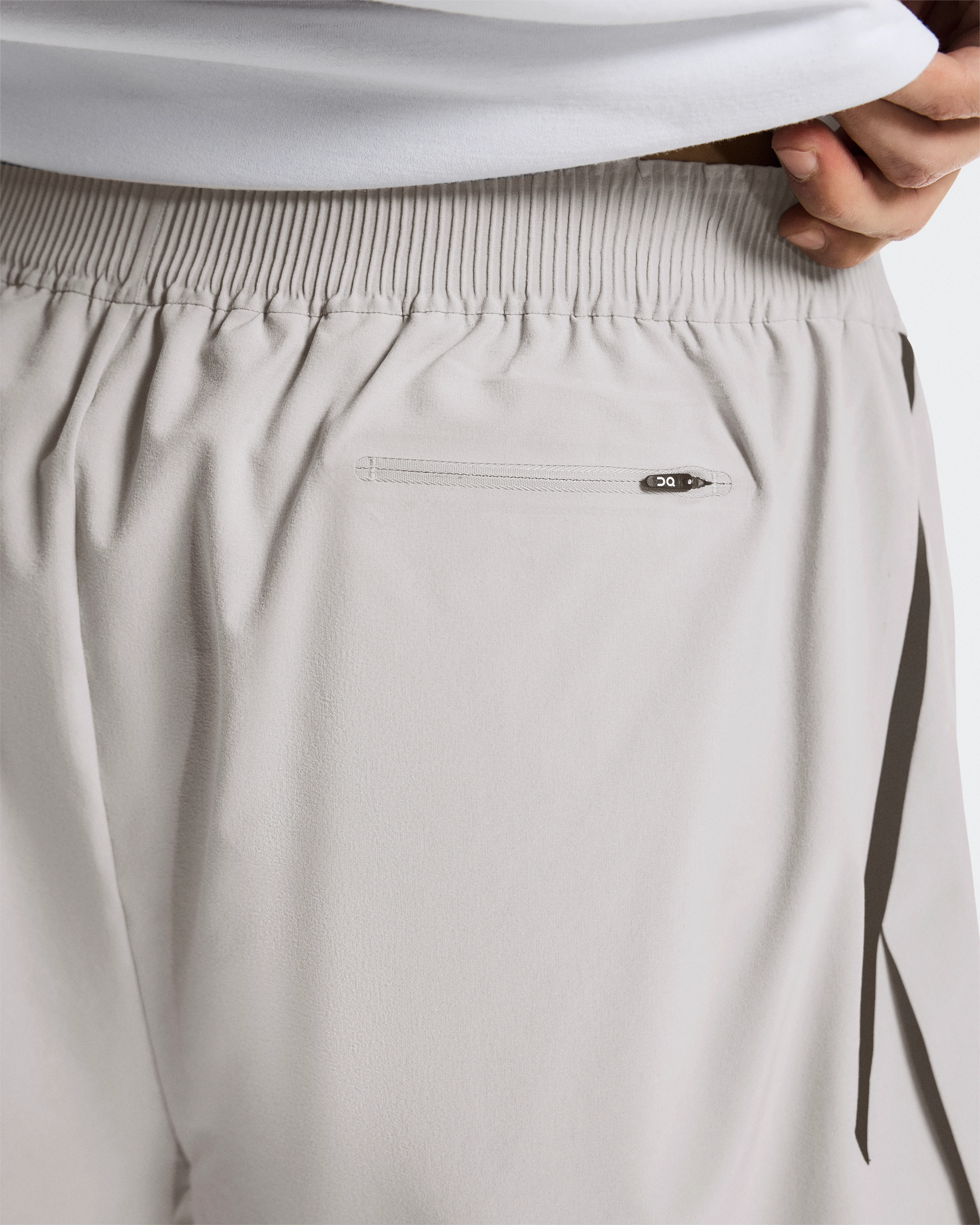 On Train Shorts Alloy Men Shorts