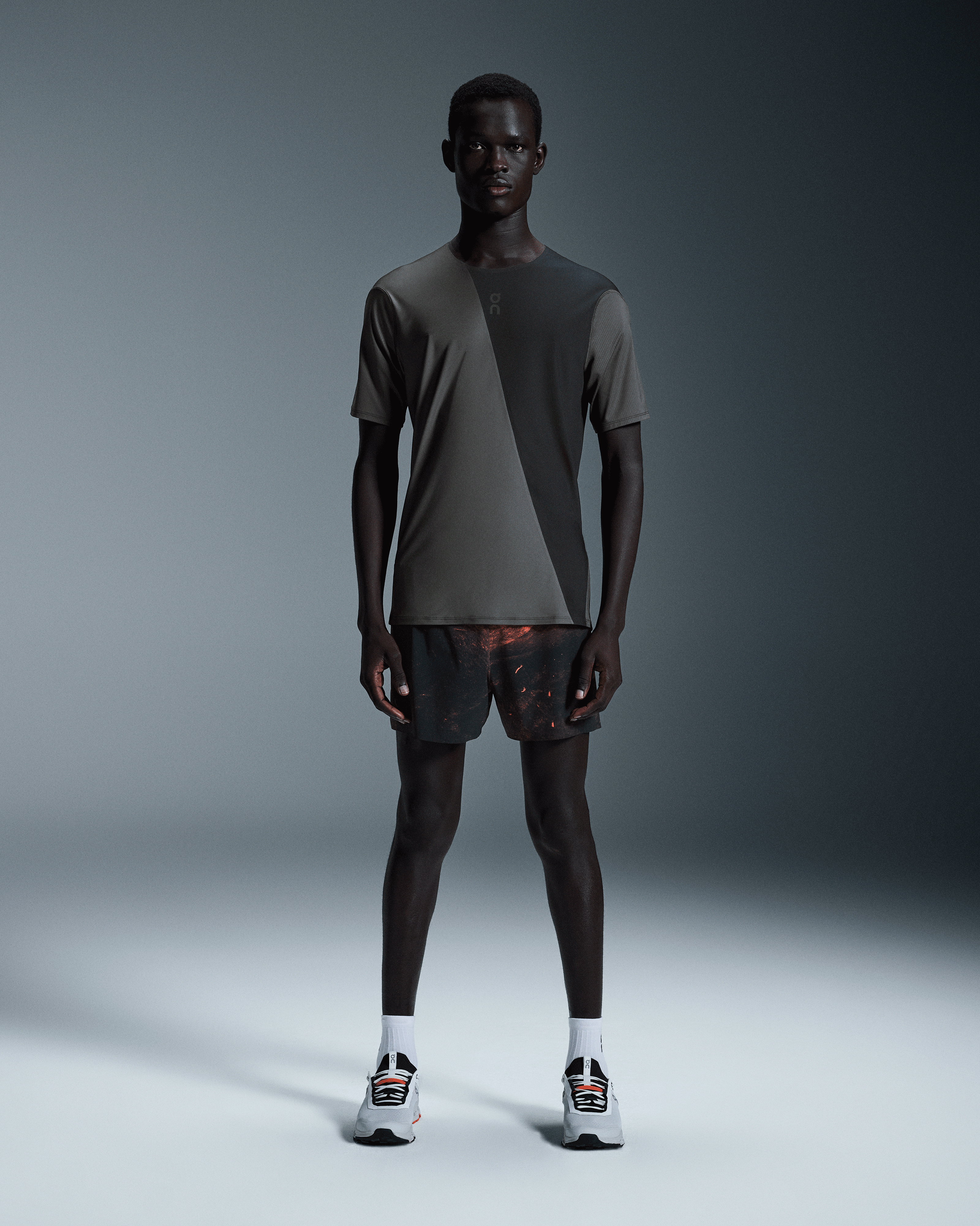 On Ultra-T Eclipse & Black Men Tops and t-shirts