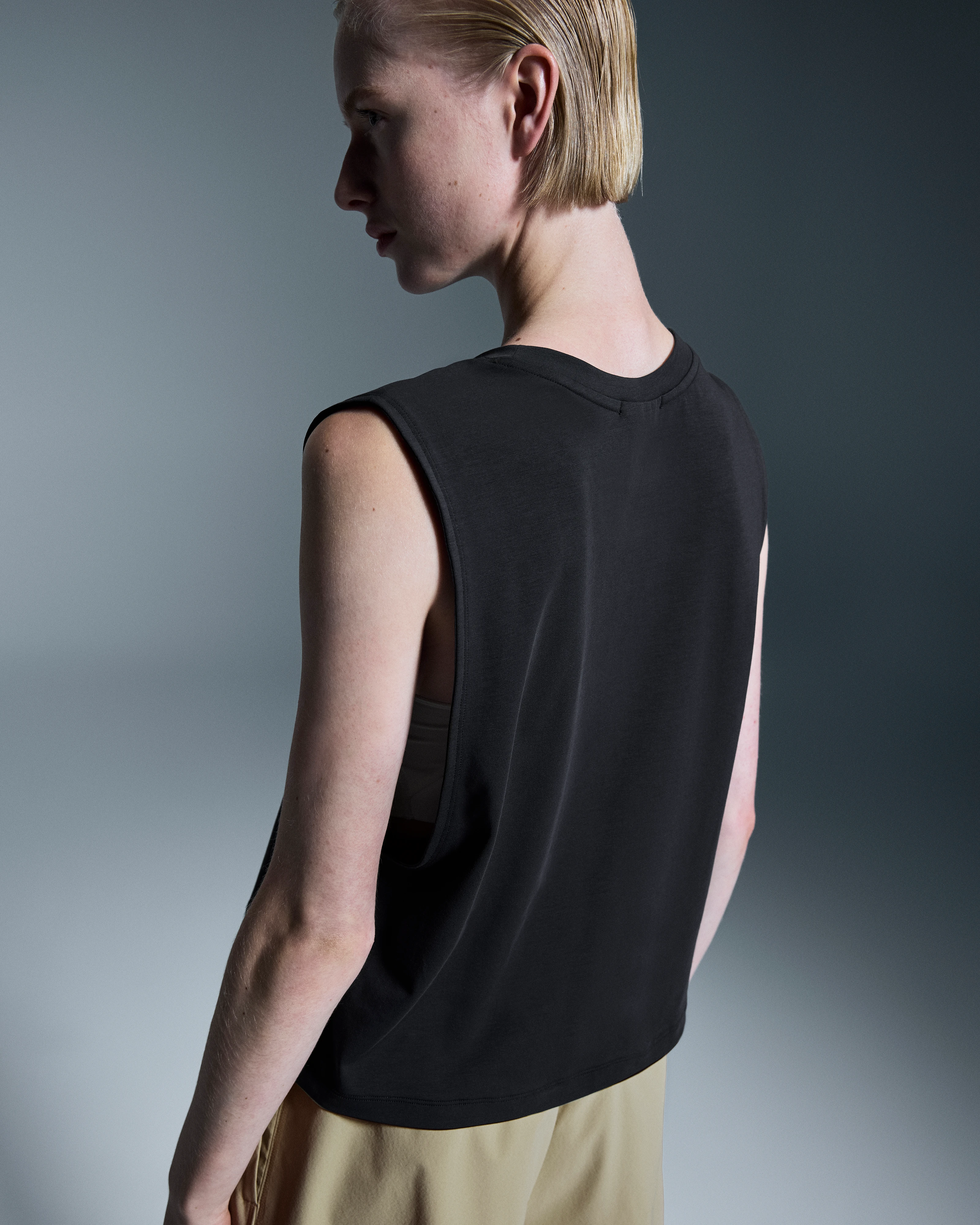 On Focus Crop Black Women Tops and t-shirts