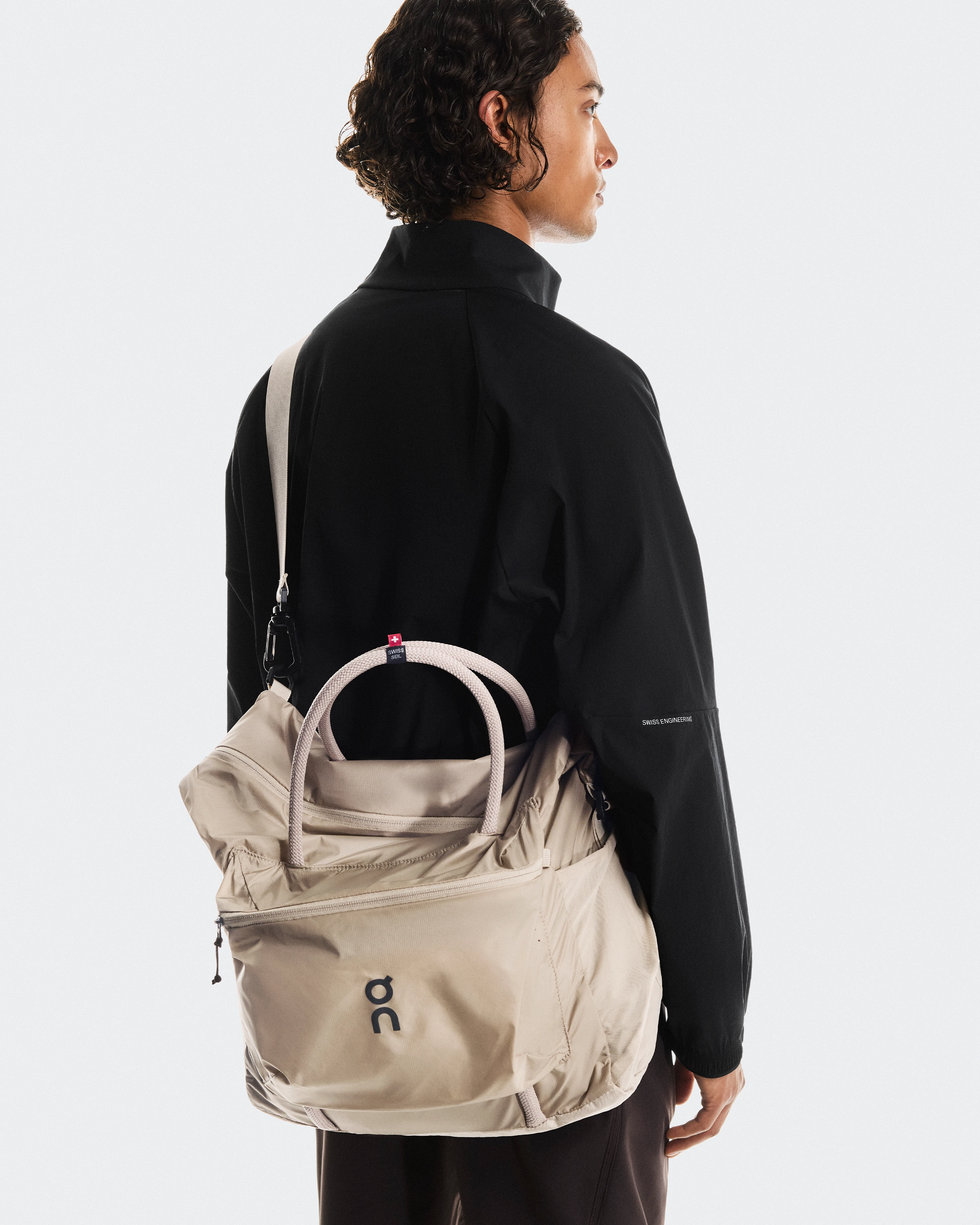 On Track Pack 35L Lite Sand Unisex Bags