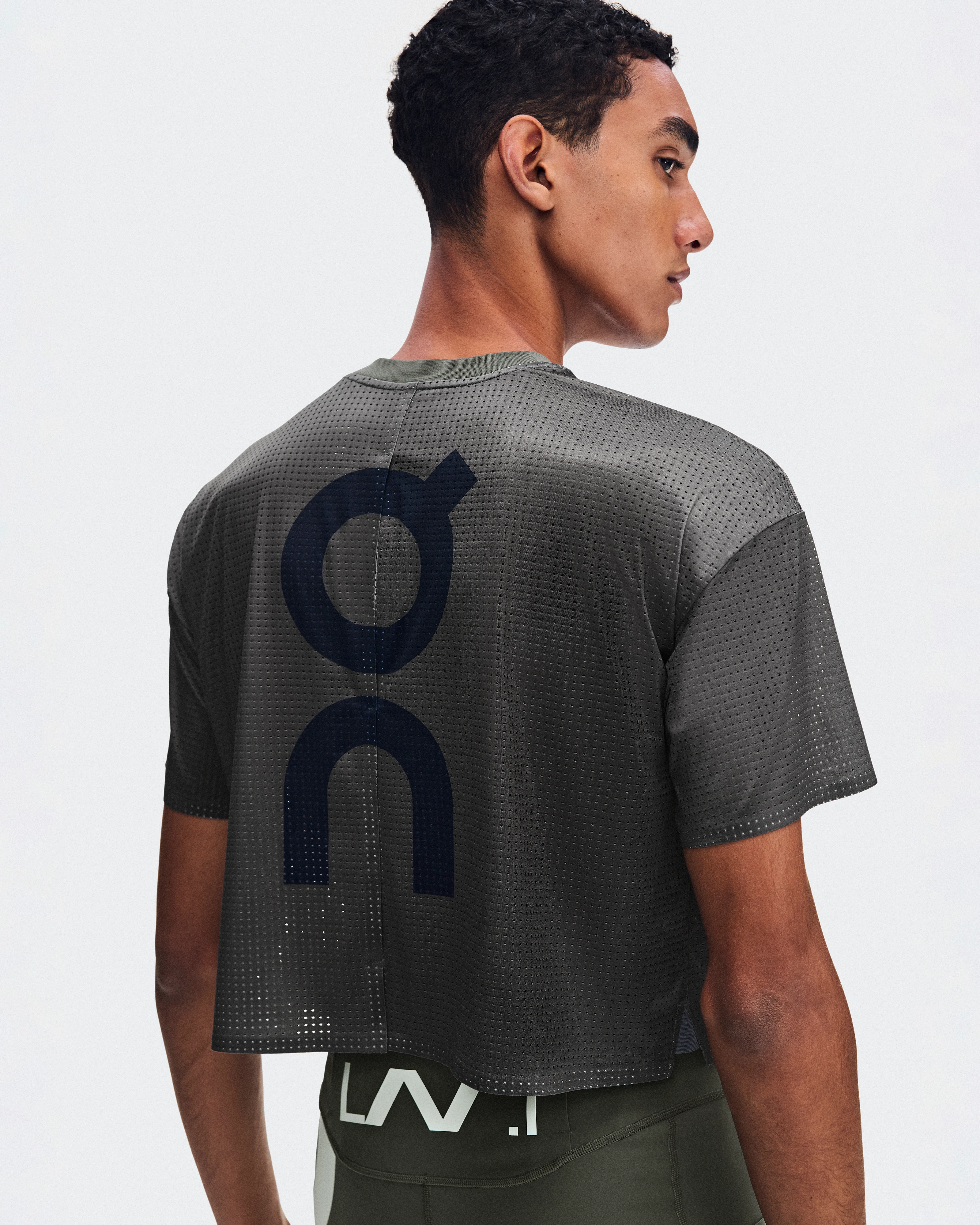 On Cropped Run-T LN1 Mire Unisex Tops and t-shirts