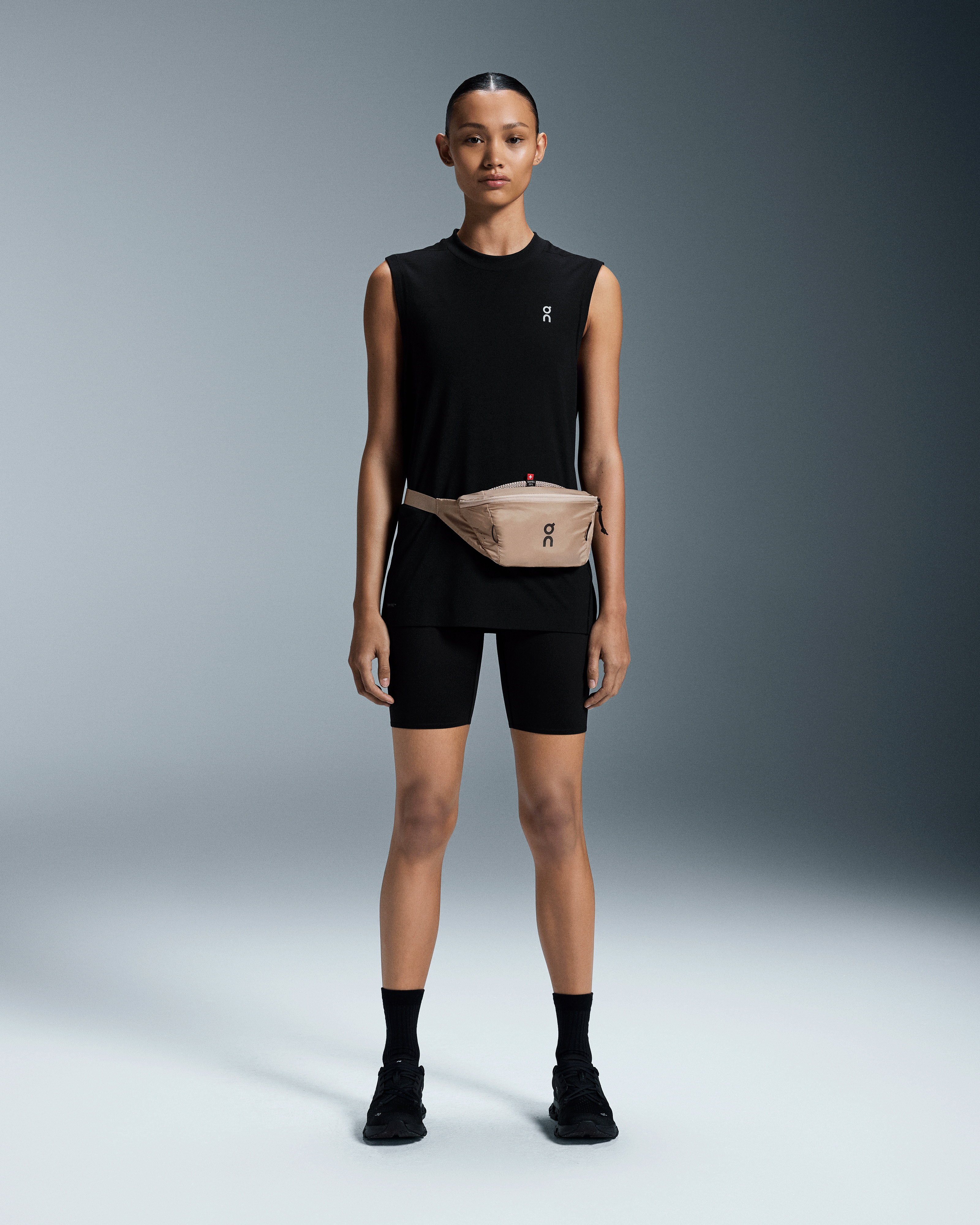 On Waist Pack 2L Lite Sand Unisex Bags