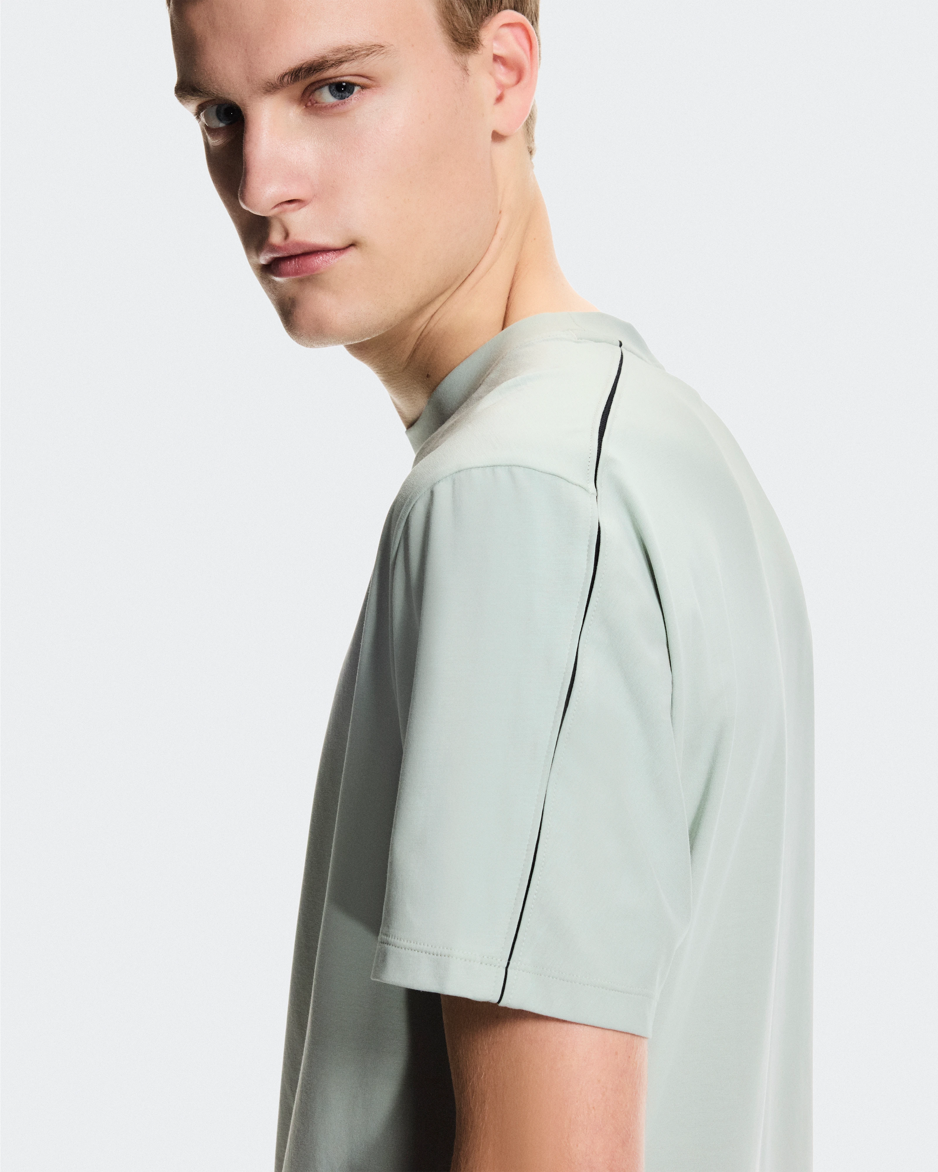 On Focus-T Mineral Men Tops and t-shirts