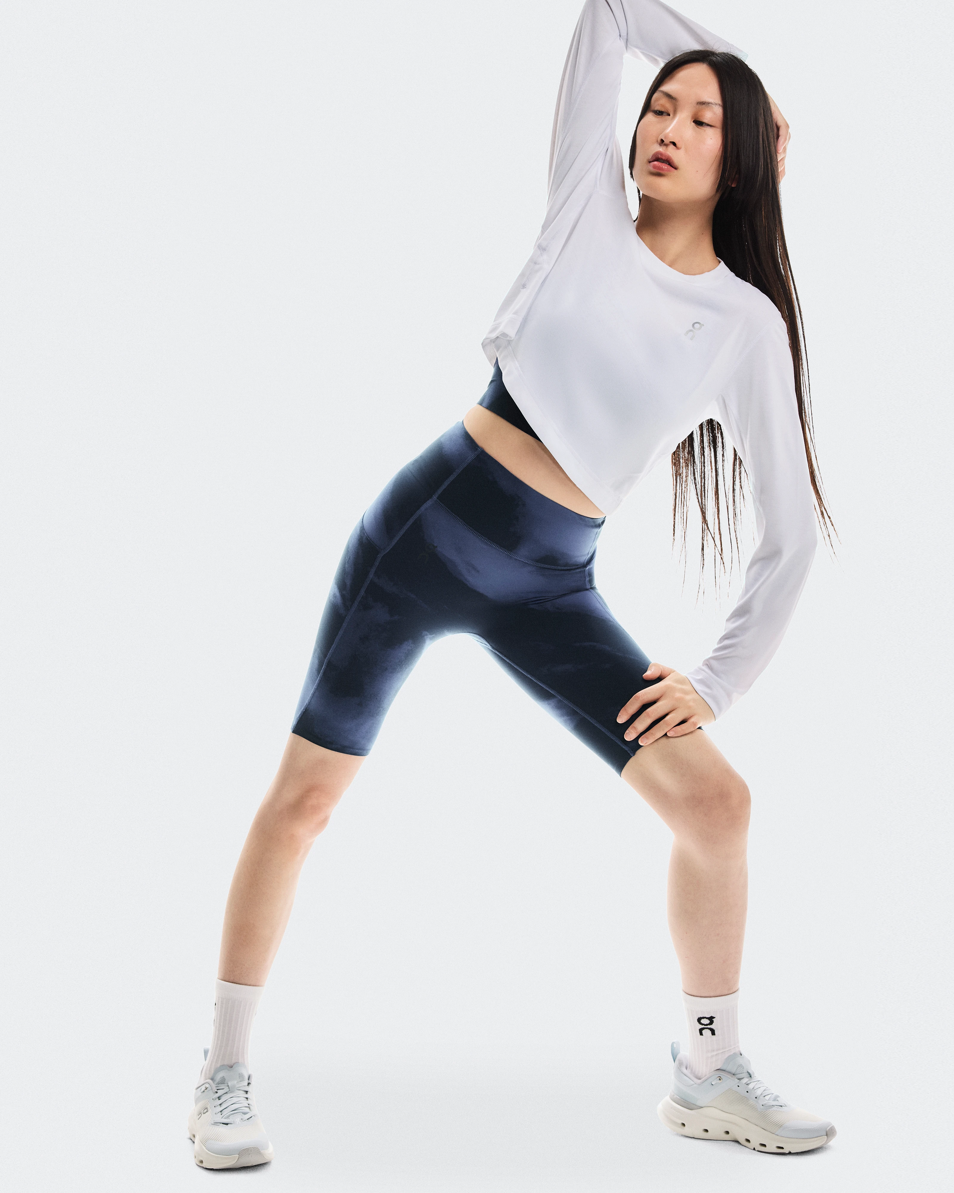 On Studio Tights Short Acai & Navy Women Tights