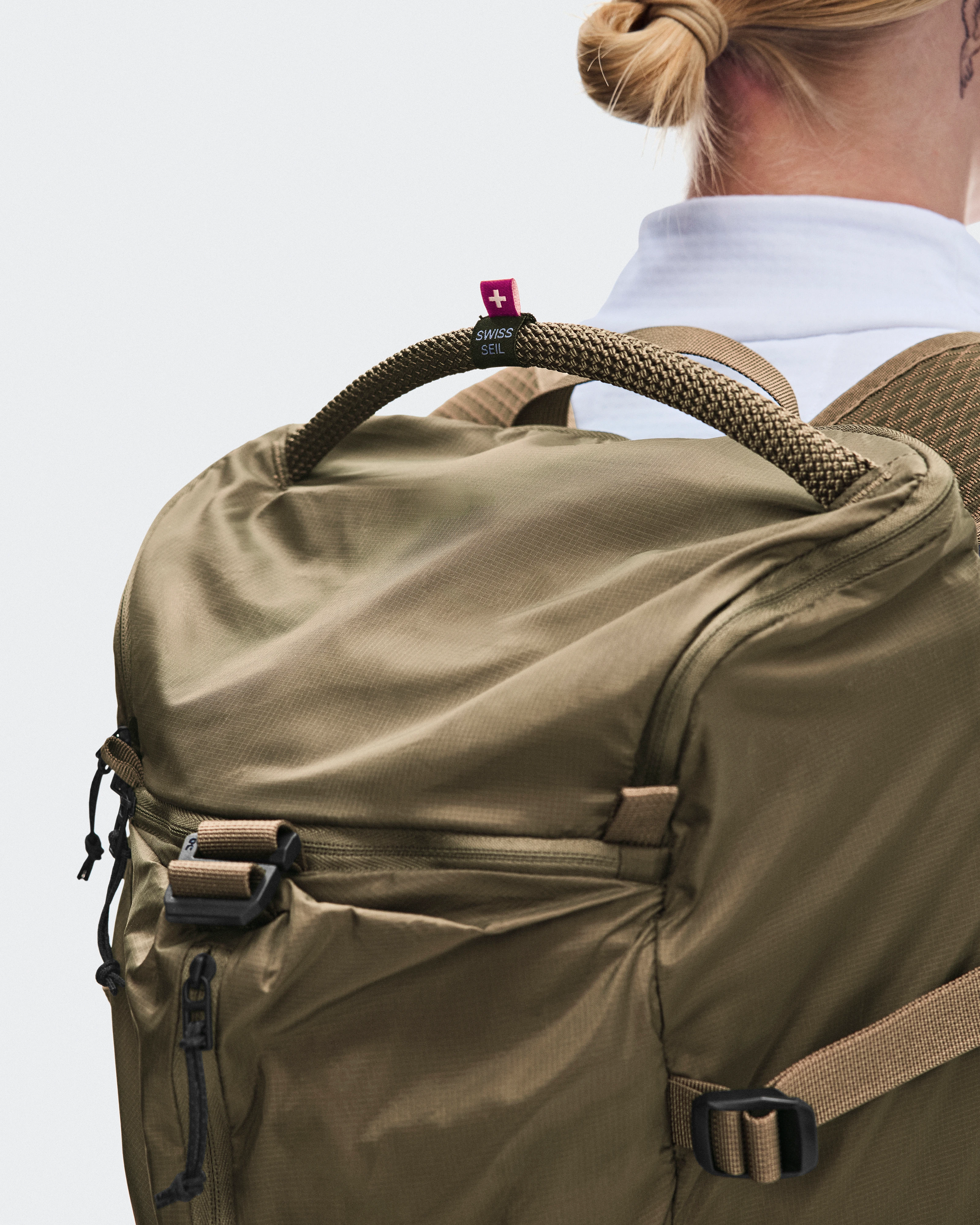 On Speed Pack 18L Lite Olive Unisex Bags