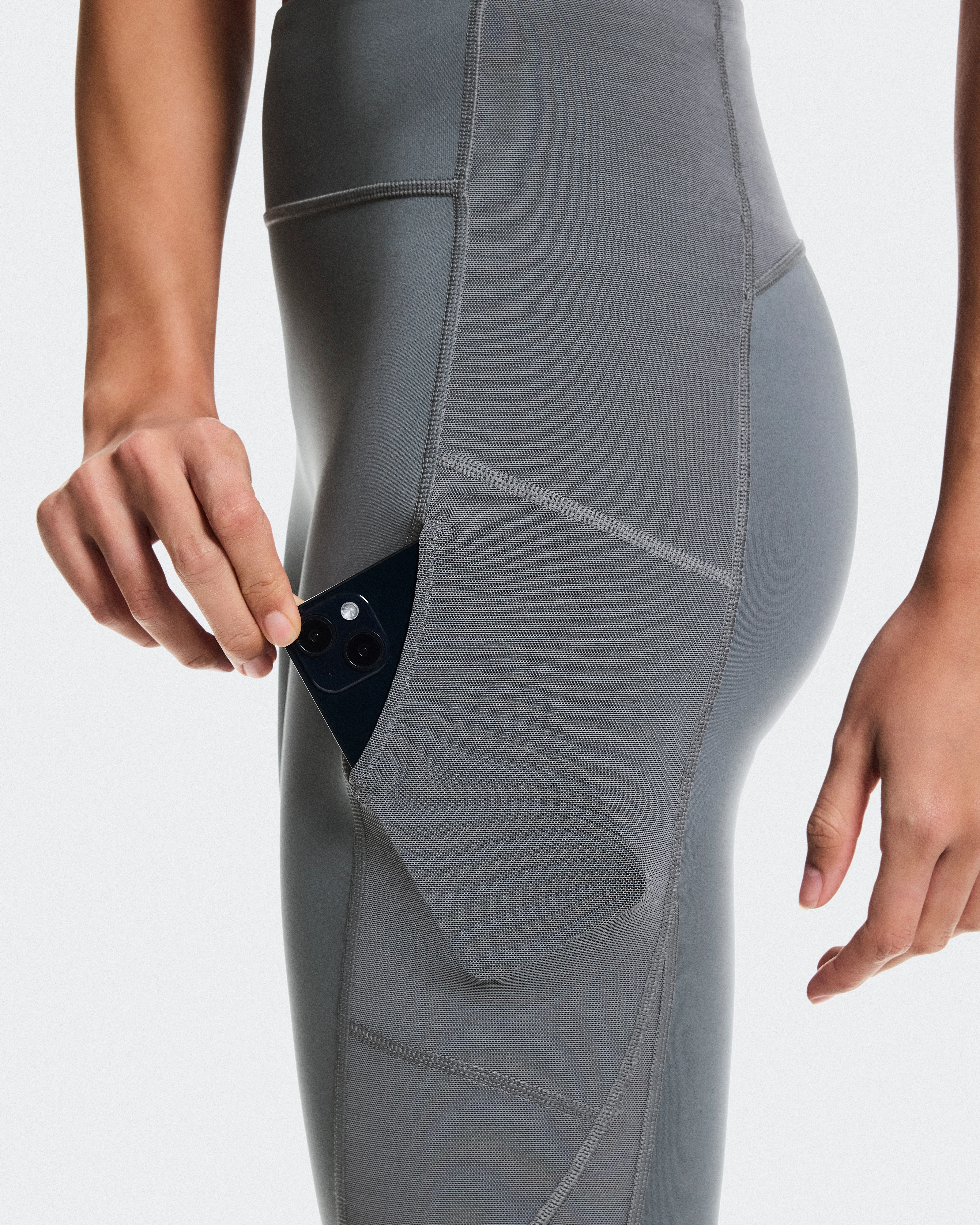 On Train Volt Tights 7/8 Rock Women Tights