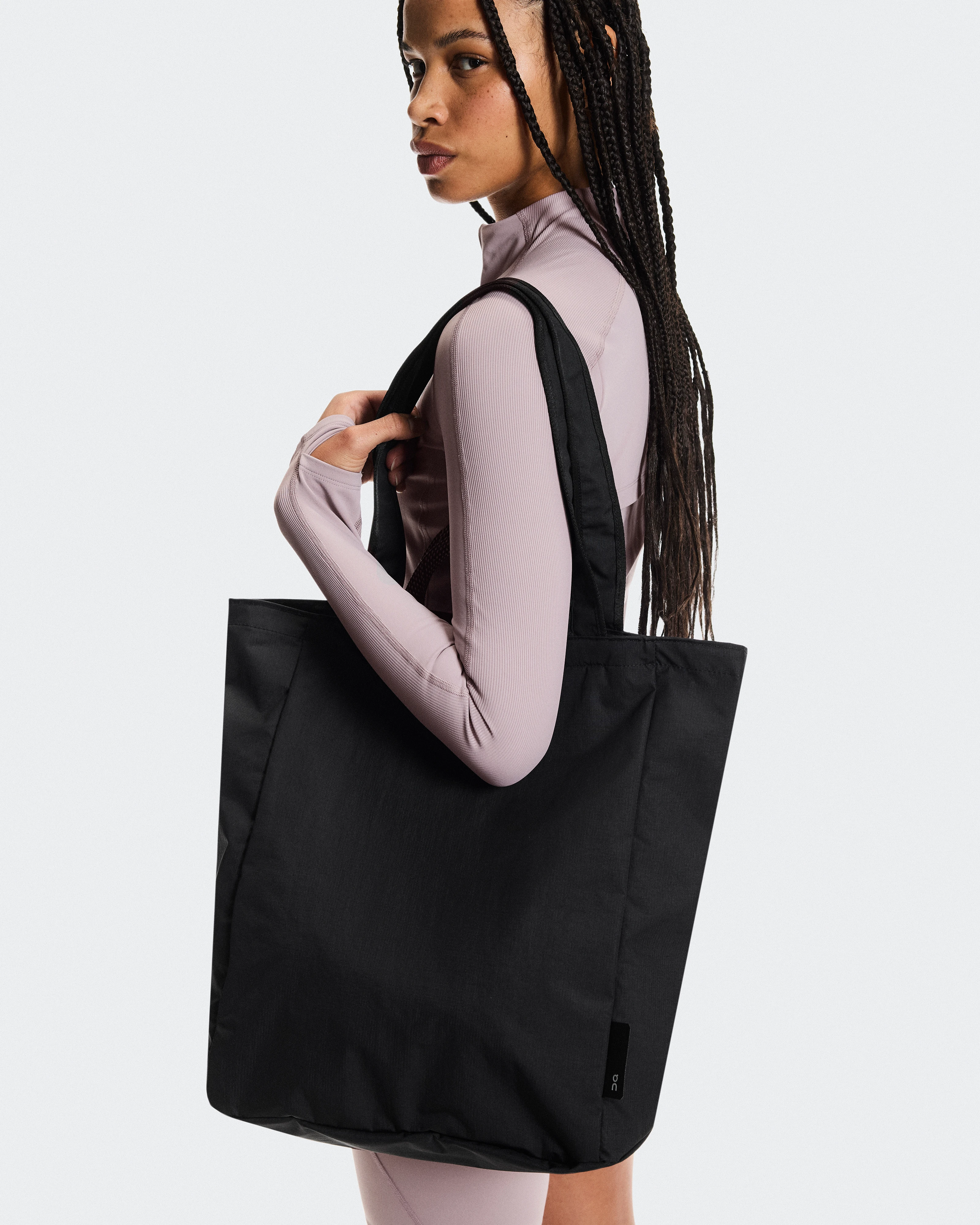 On Tote Pack 25L Black Unisex Bags