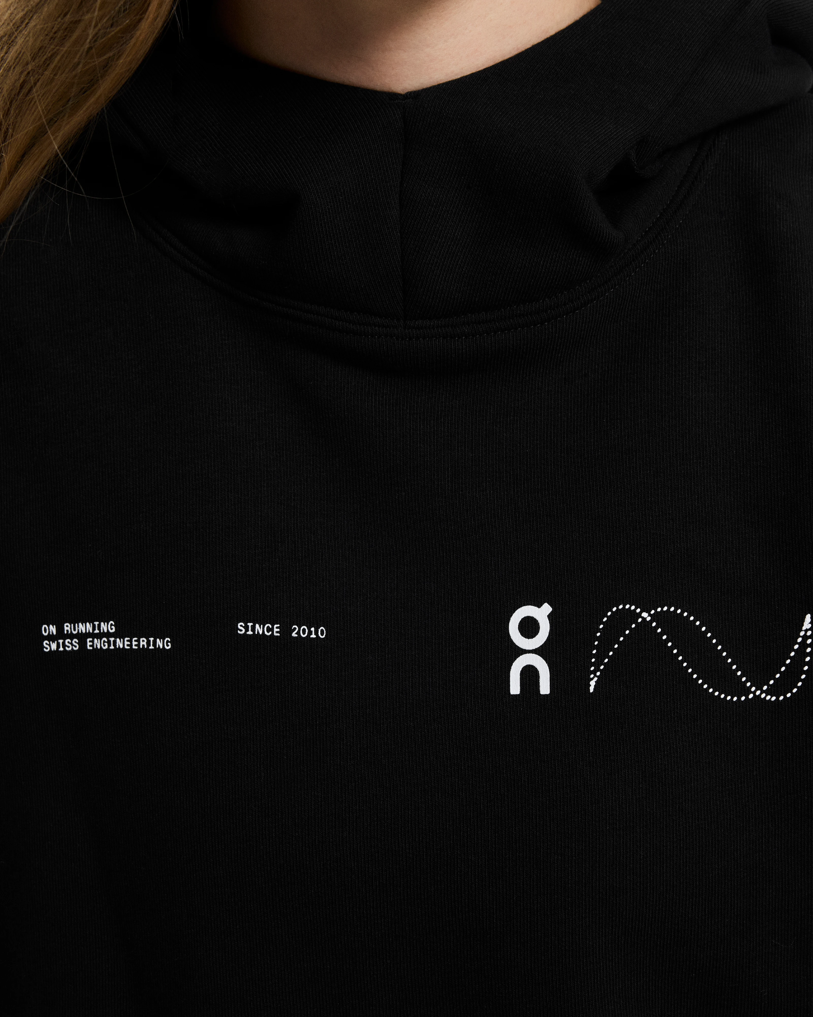 On Club Hoodie Avant Black Women Hoodies and sweatshirts