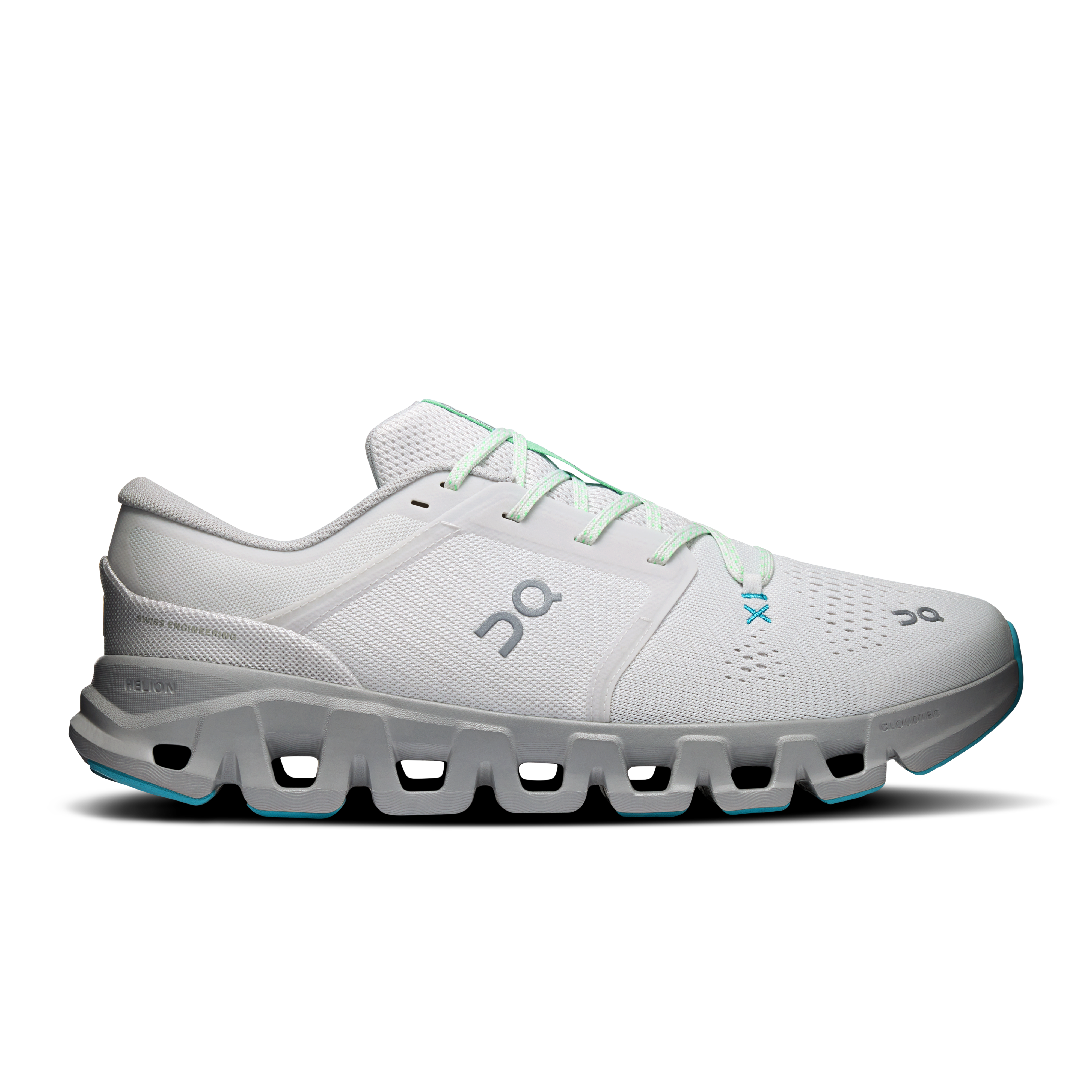 Cloud X 5 Lifestyle Shoe in Frost/Alloy