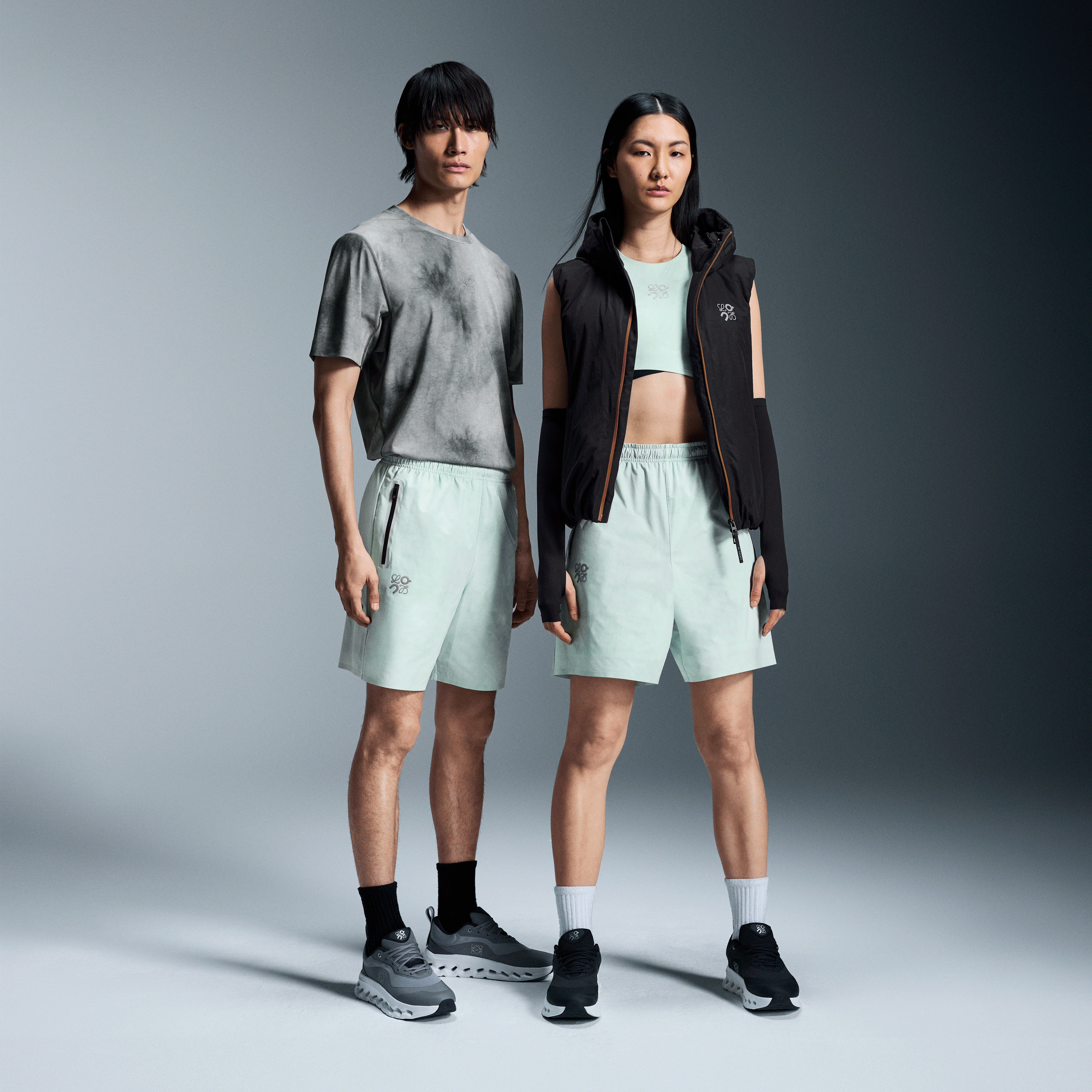 On Mid Length Shorts LOEWE White & Multicolor Unisex – Special edition, daily runs, LOEWE × On Shorts