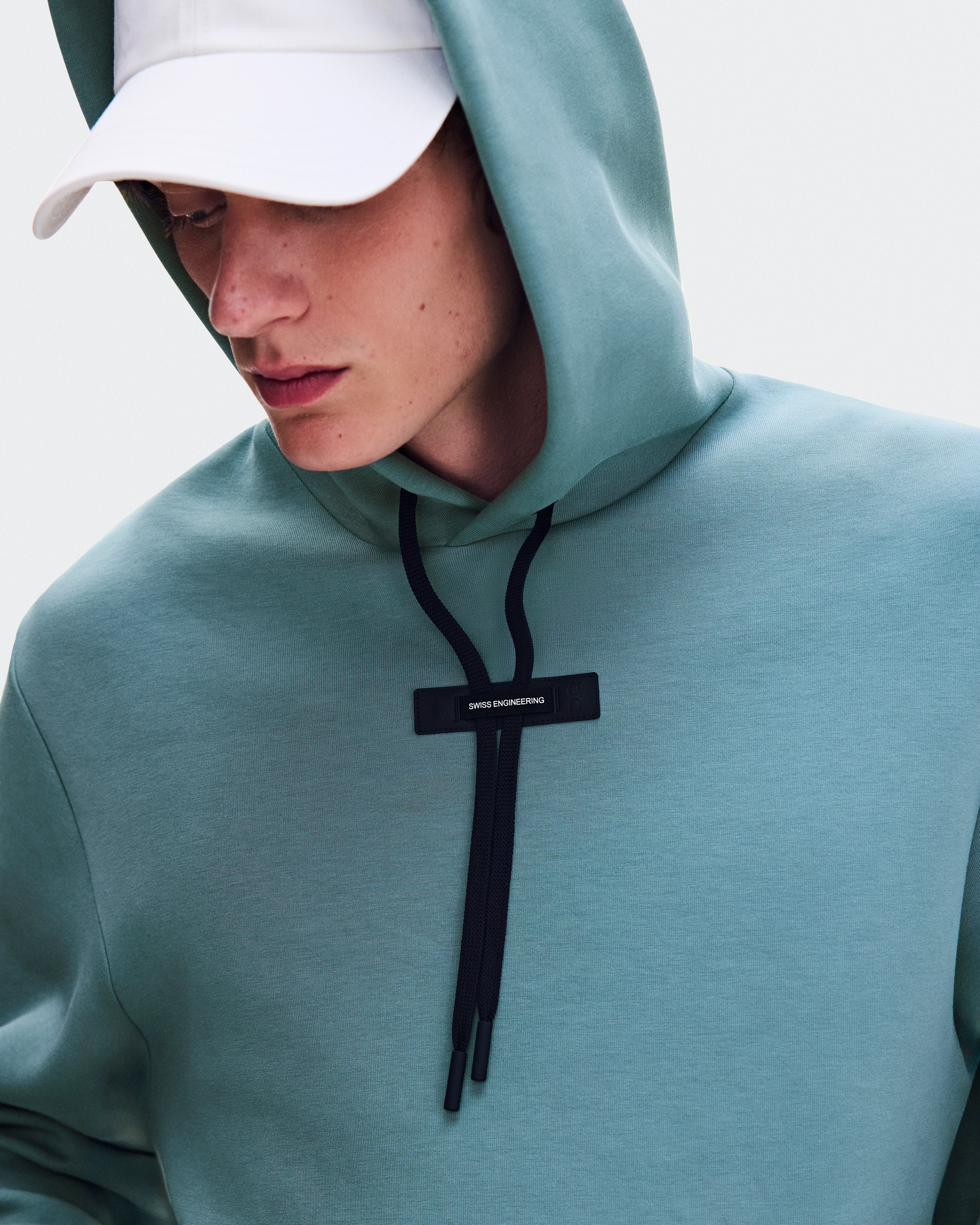 On Focus Tech Hoodie Agave Men Hoodies and sweatshirts