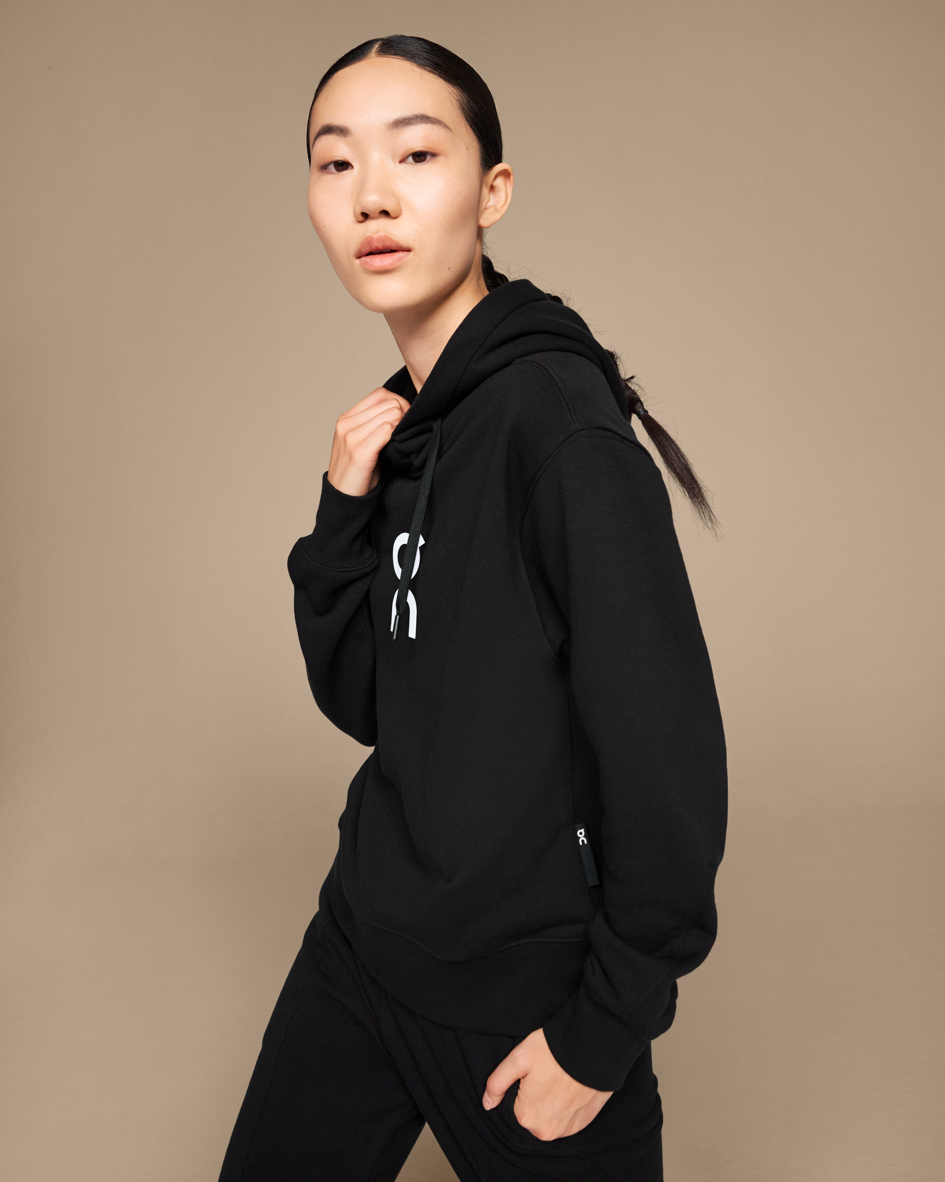 On Club Hoodie Black Women Hoodies and sweatshirts