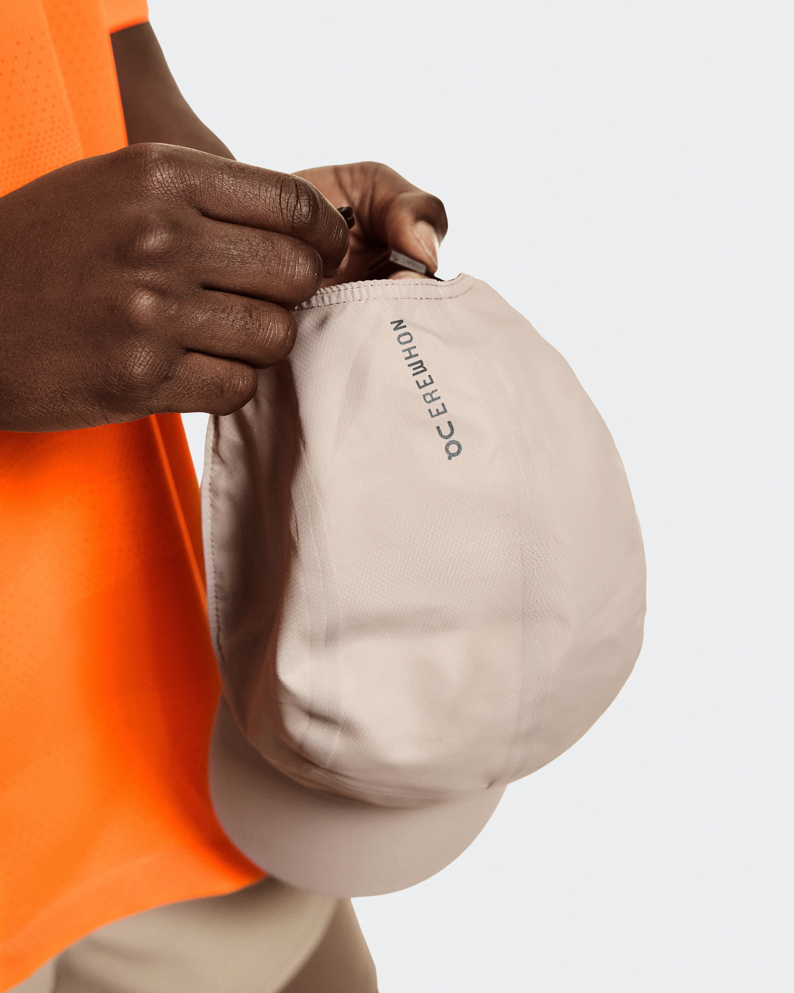On Lightweight Cap Erewhon Cinder Unisex Headwear