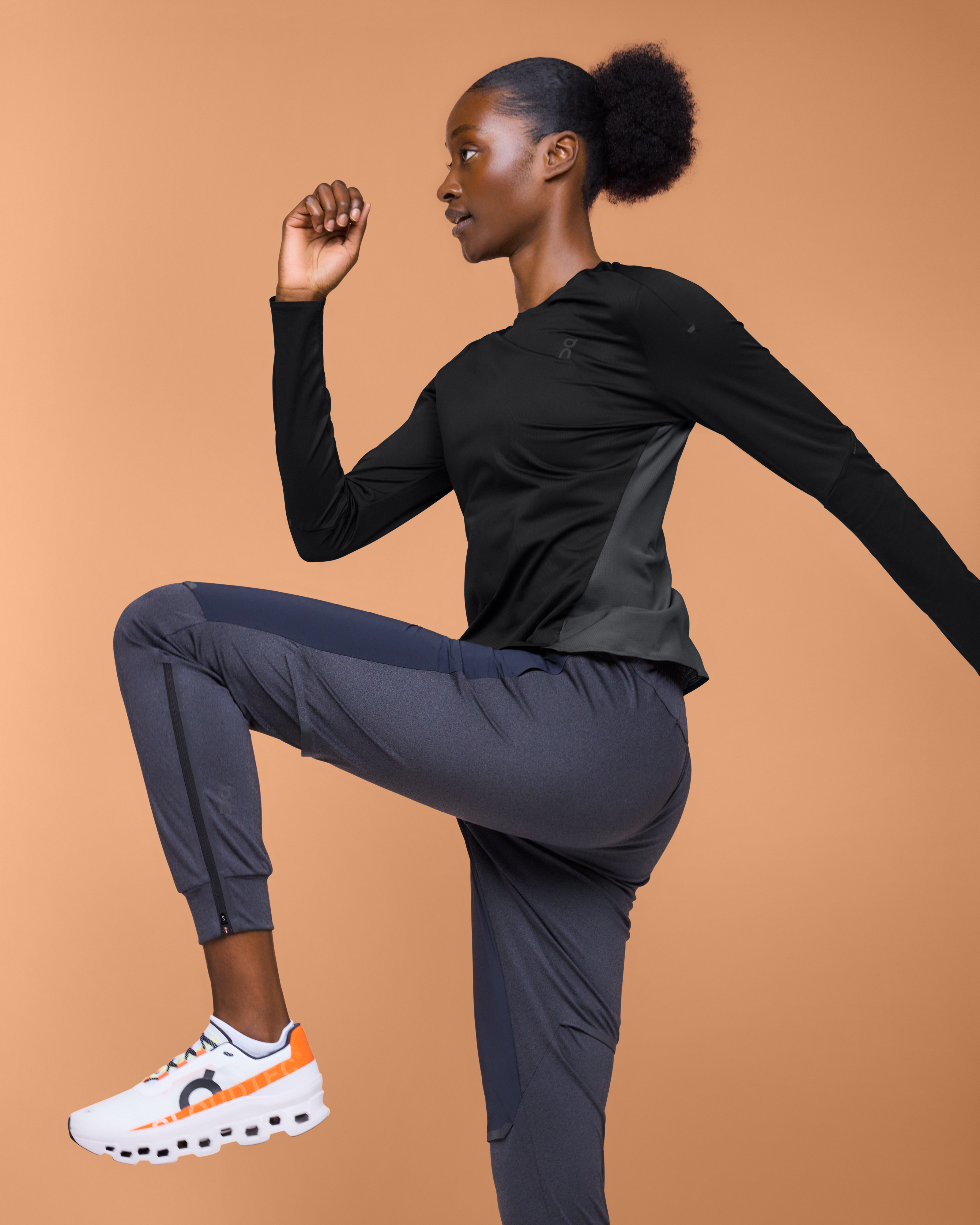 On Performance Long-T Black & Eclipse Women Tops and t-shirts