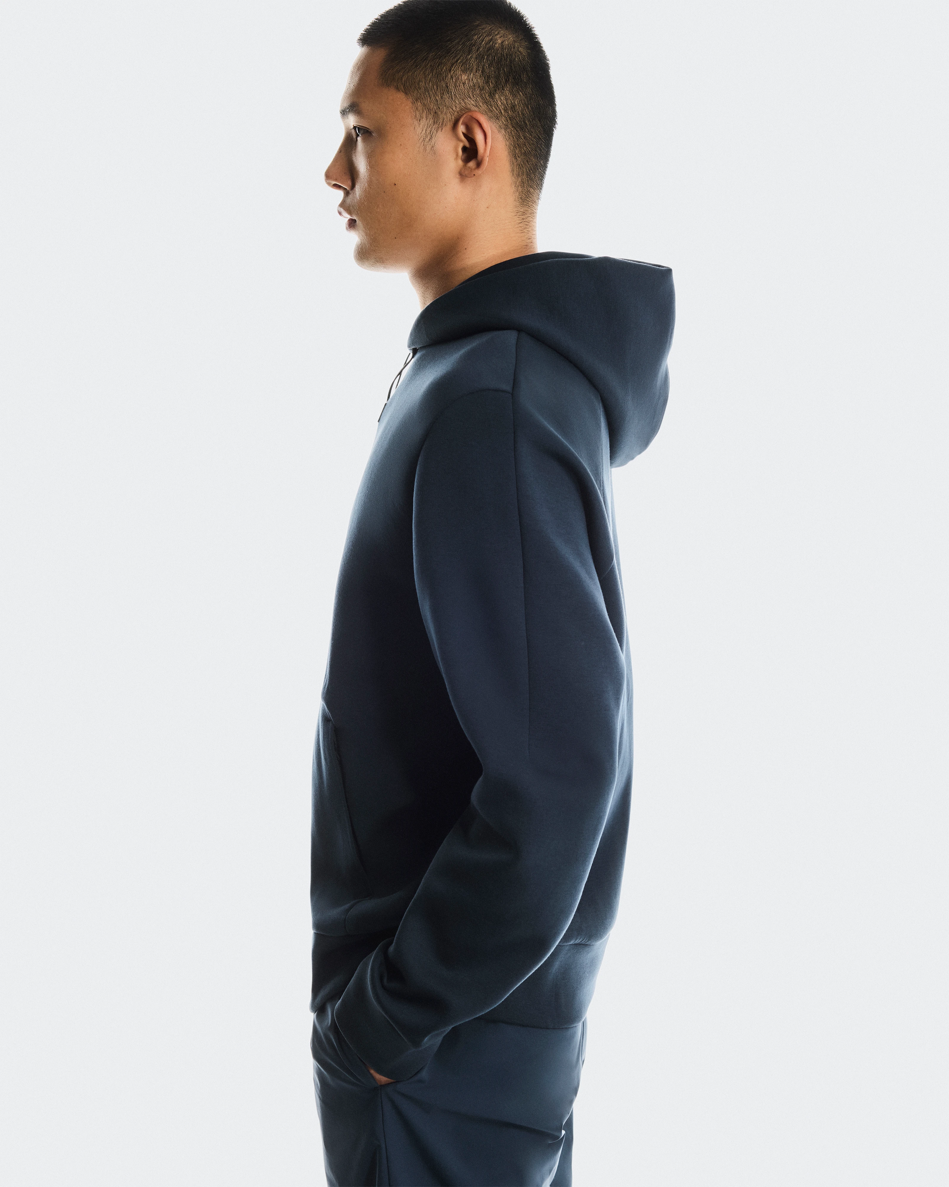 On Focus Tech Hoodie Navy Men Hoodies and sweatshirts