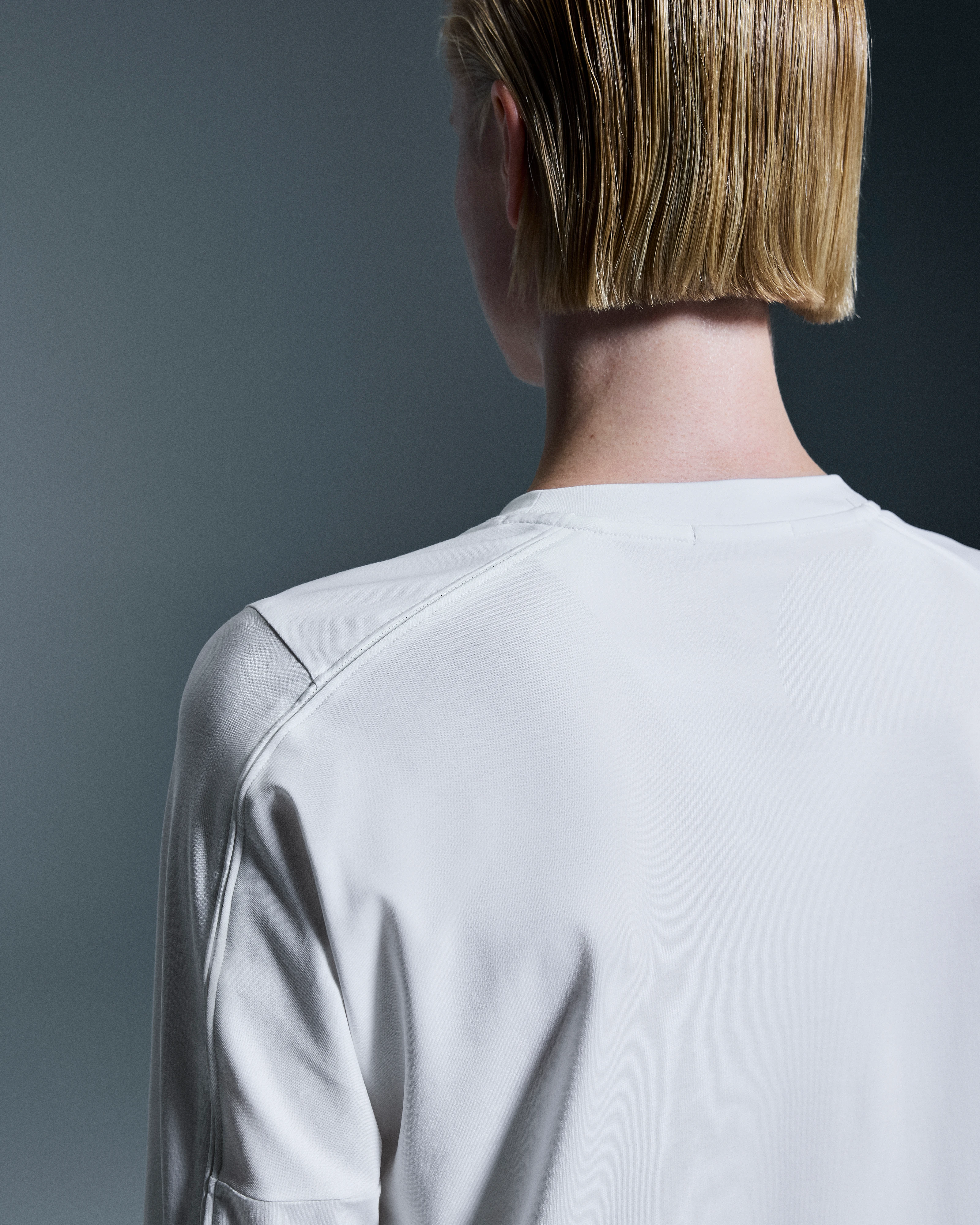 On Focus Long-T White Women Tops and t-shirts