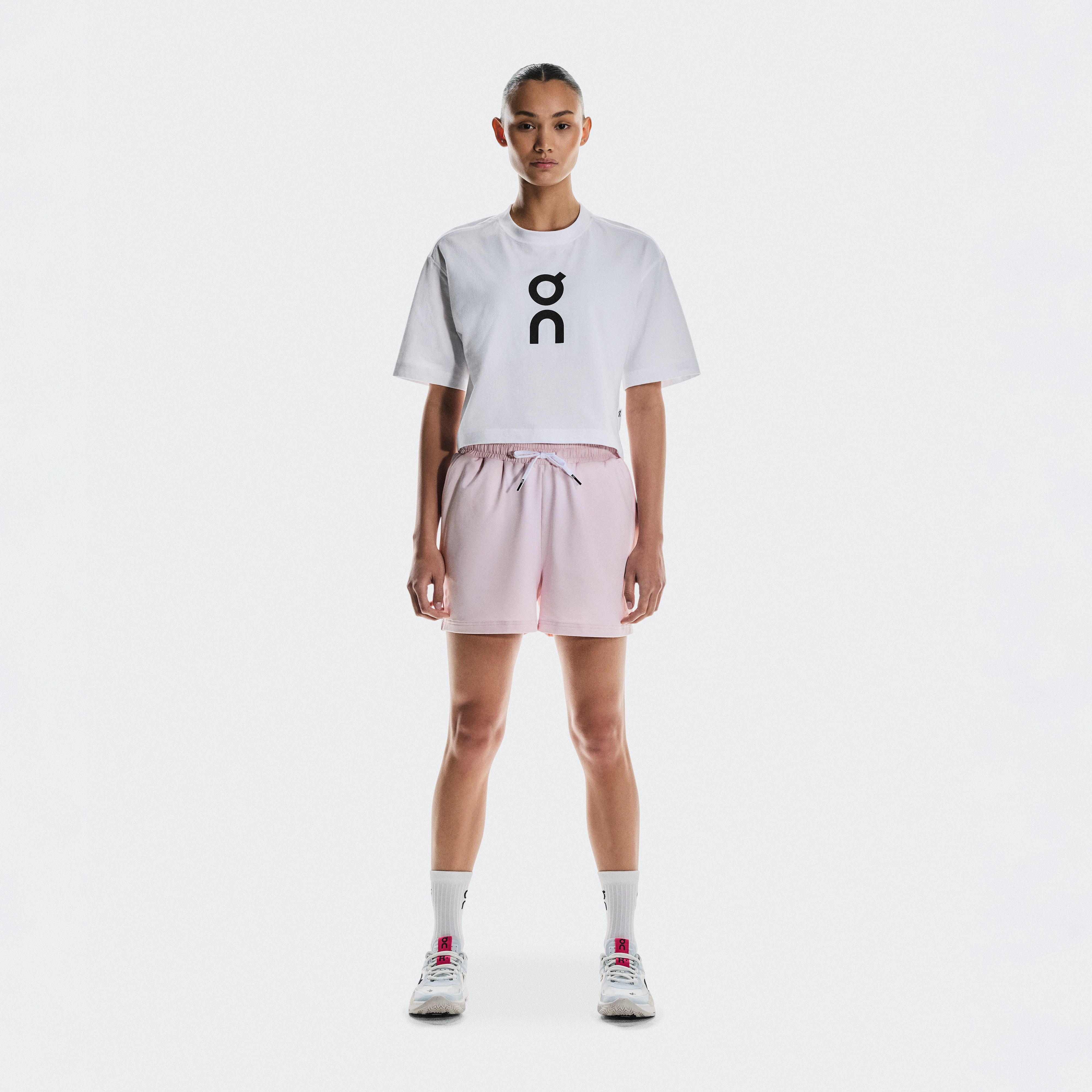 On Courtside Shorts Finch Women – Lightweight, everyday tennis, super soft Shorts