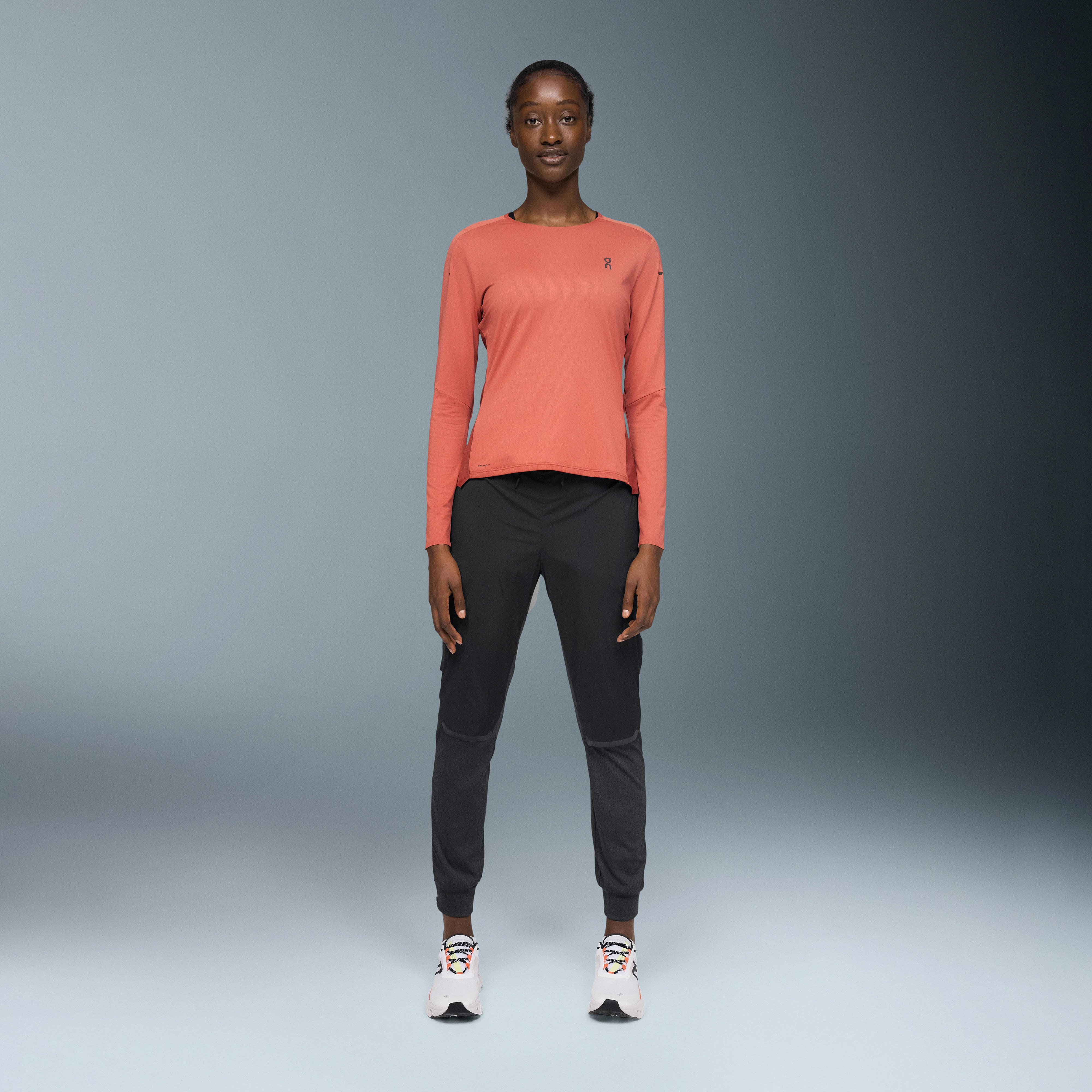 On Weather Pants Black Women – Cold-weather runs, breathable, adjustable details Pants