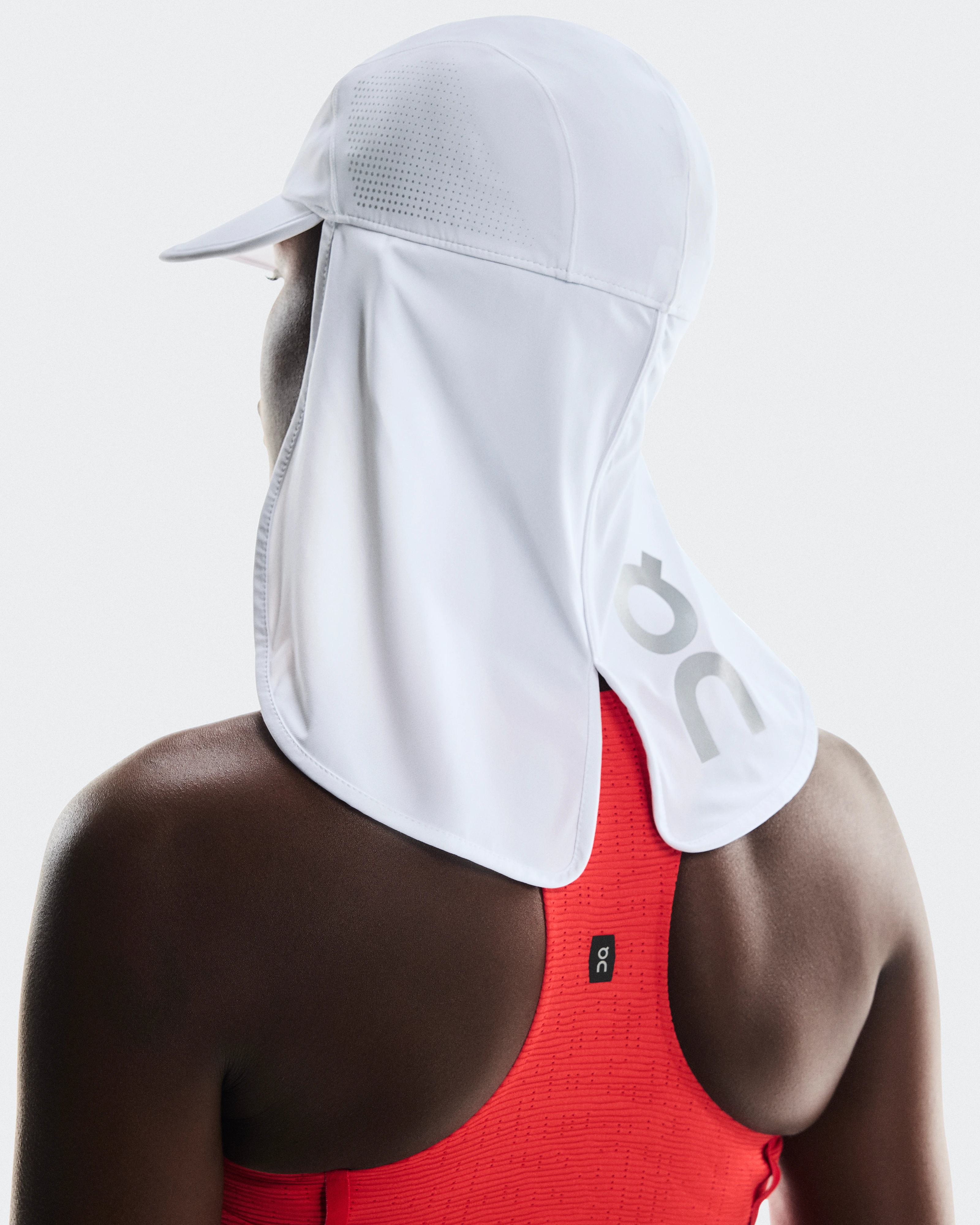 On Solar Cap White Unisex Headwear