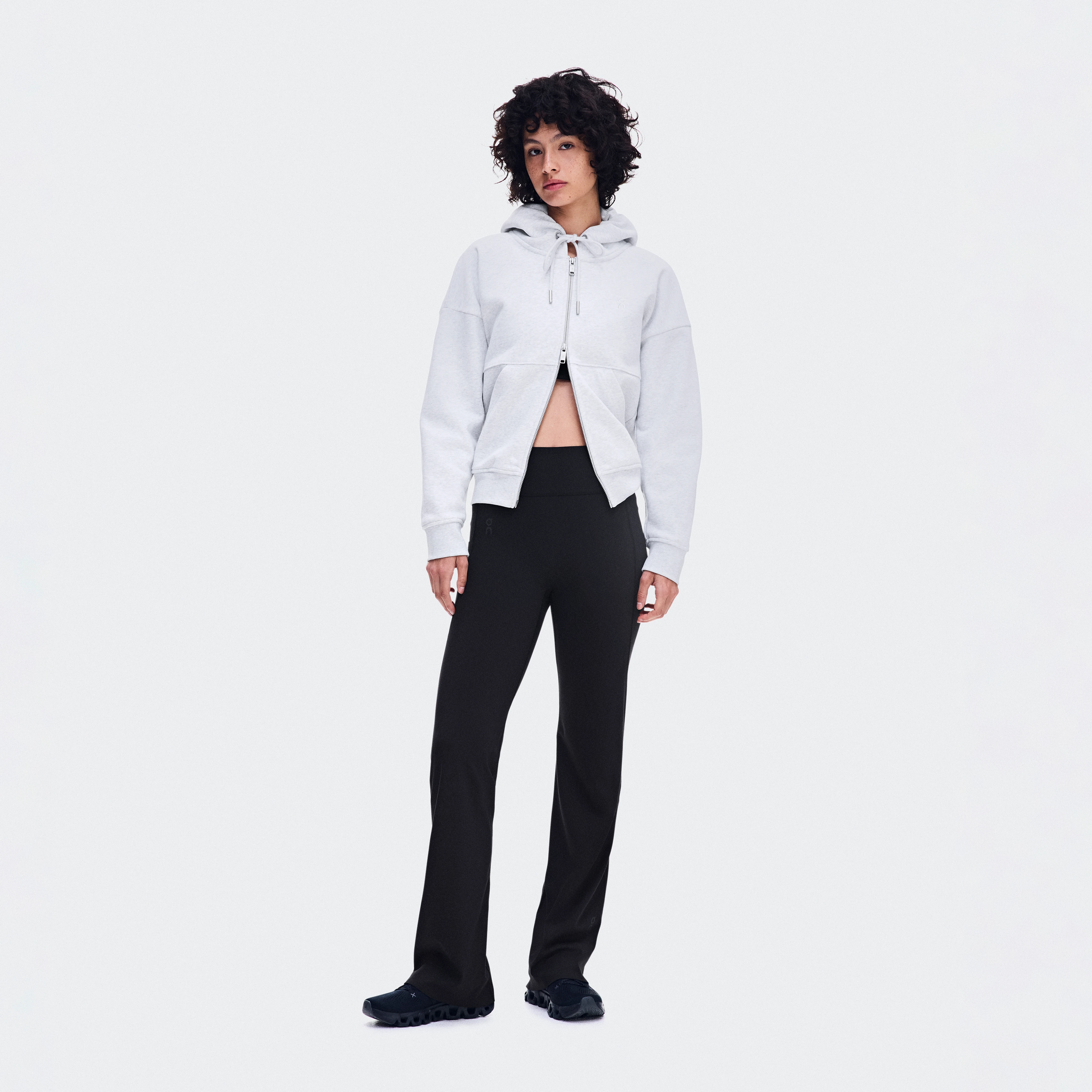 On Studio Flared Pants 32" Black Women – Low-impact training, all-day Pants