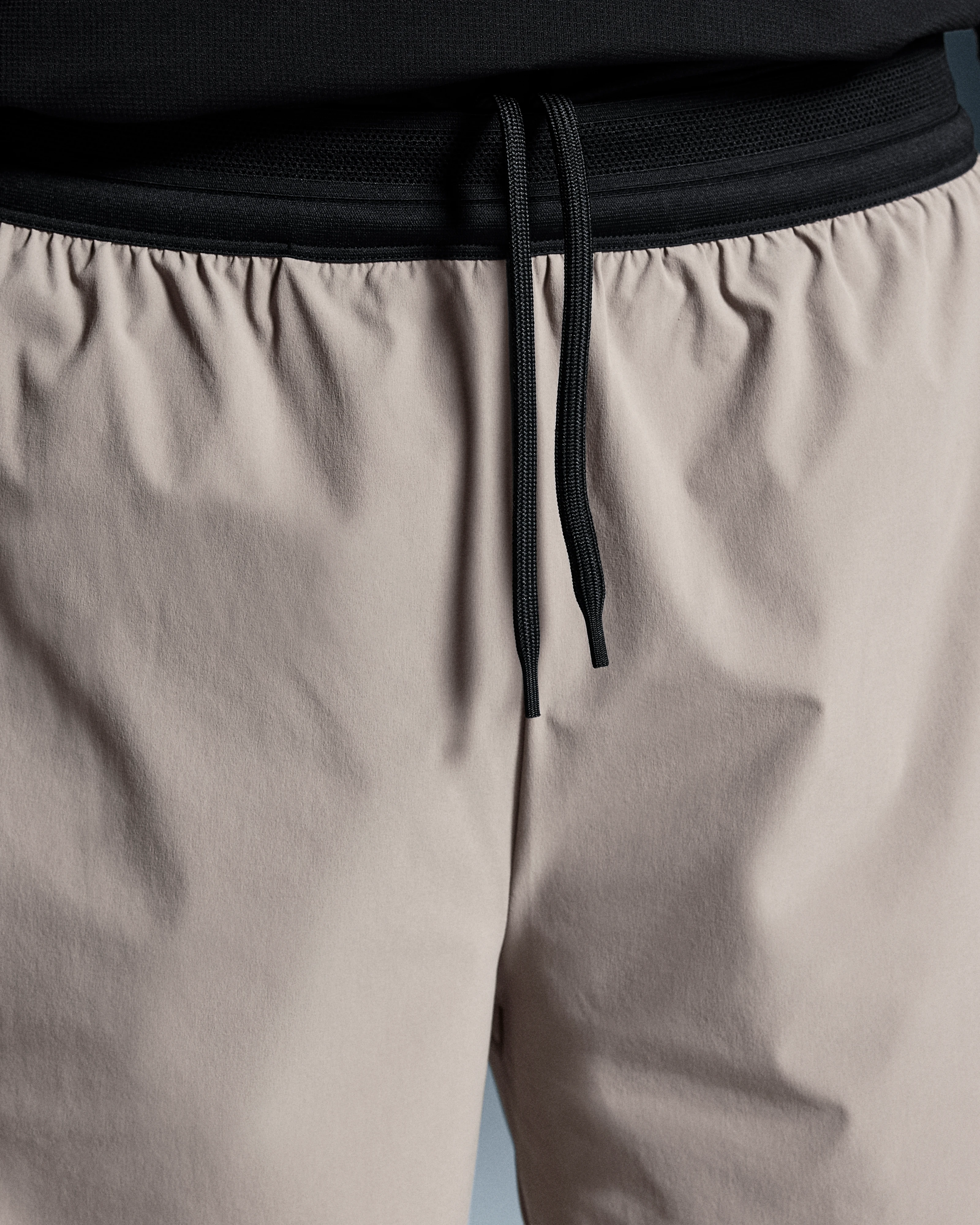On 5" Performance 2/1 Shorts Cinder & Black Men Shorts