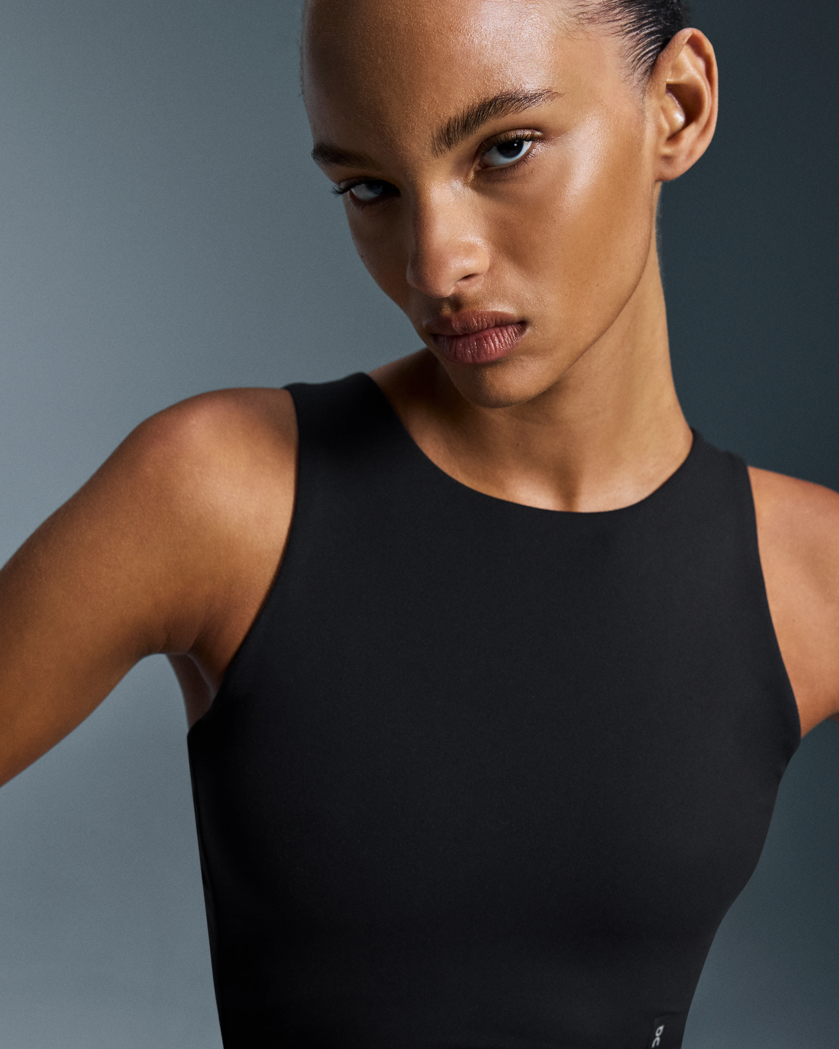 On Core 2-in-1 Crop Black Women Tops and t-shirts