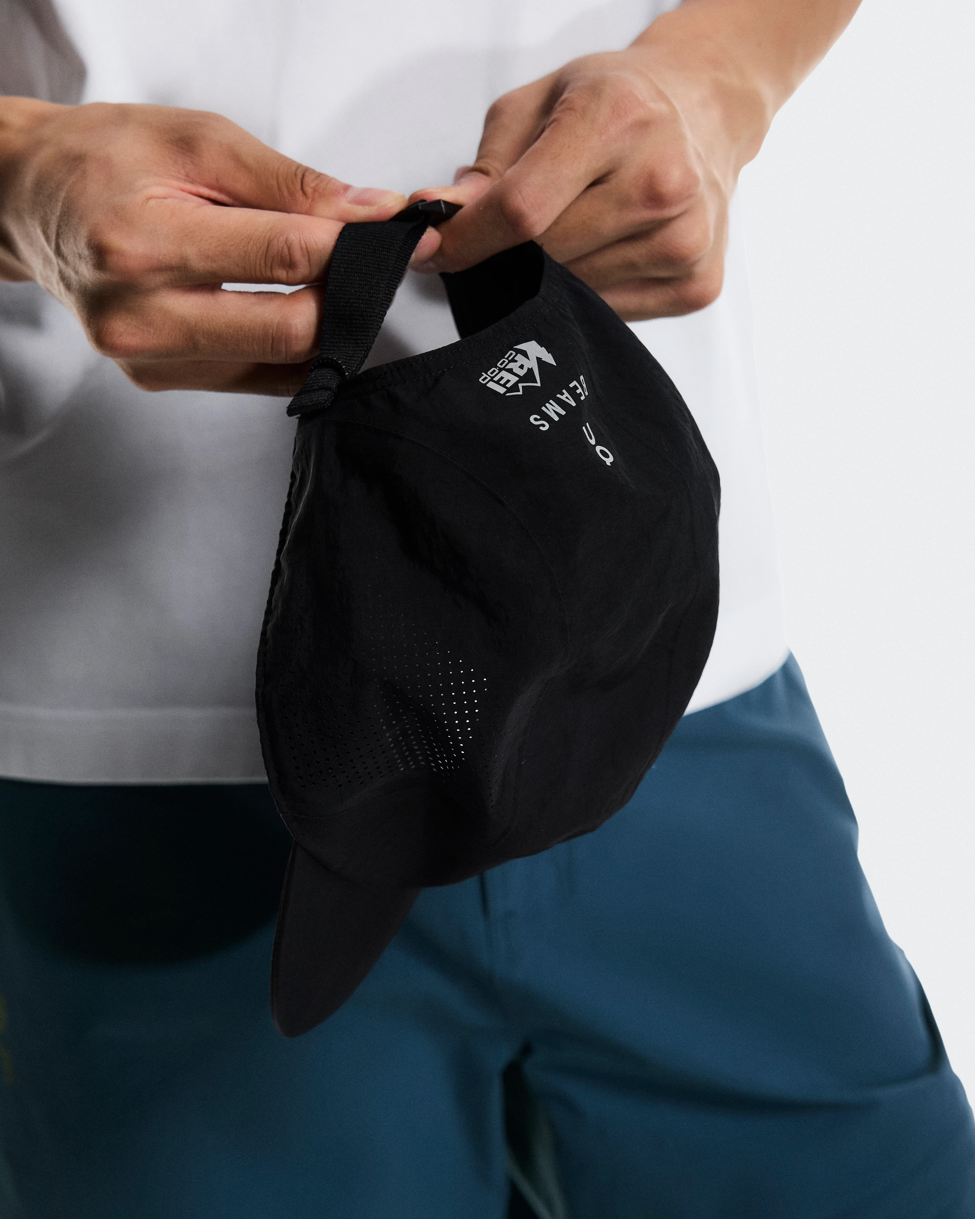 On Performance Cap BEAMS REI Black Unisex Headwear
